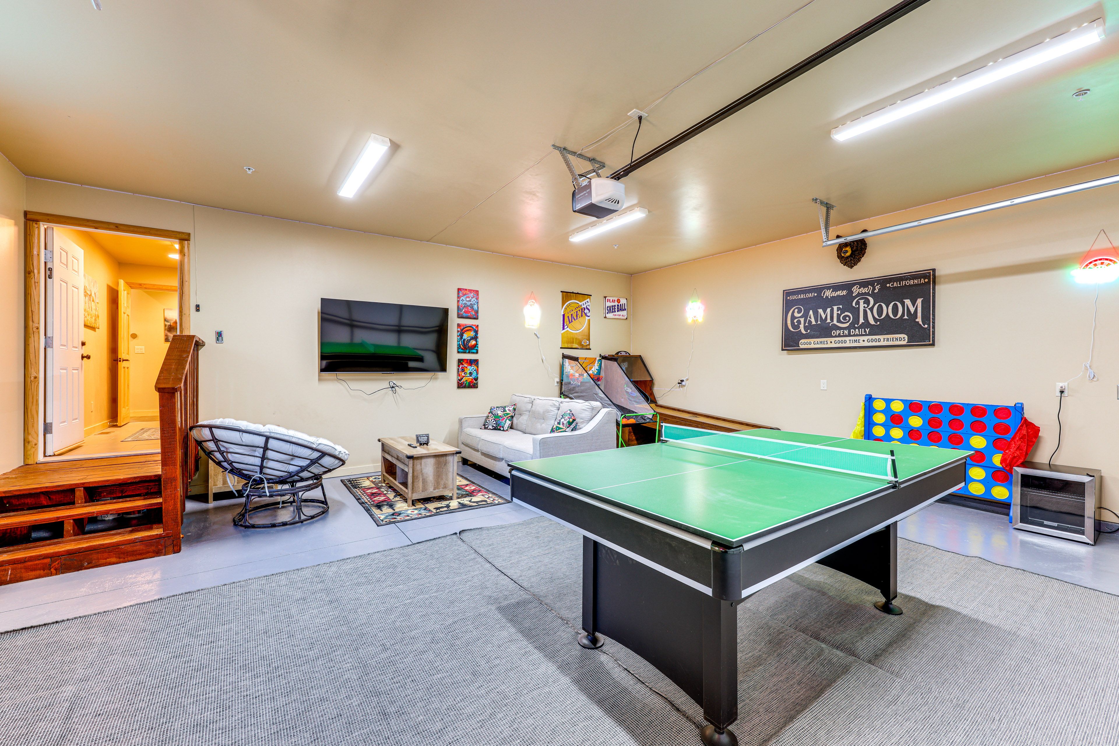 Game Room | Smart TV | Free WiFi