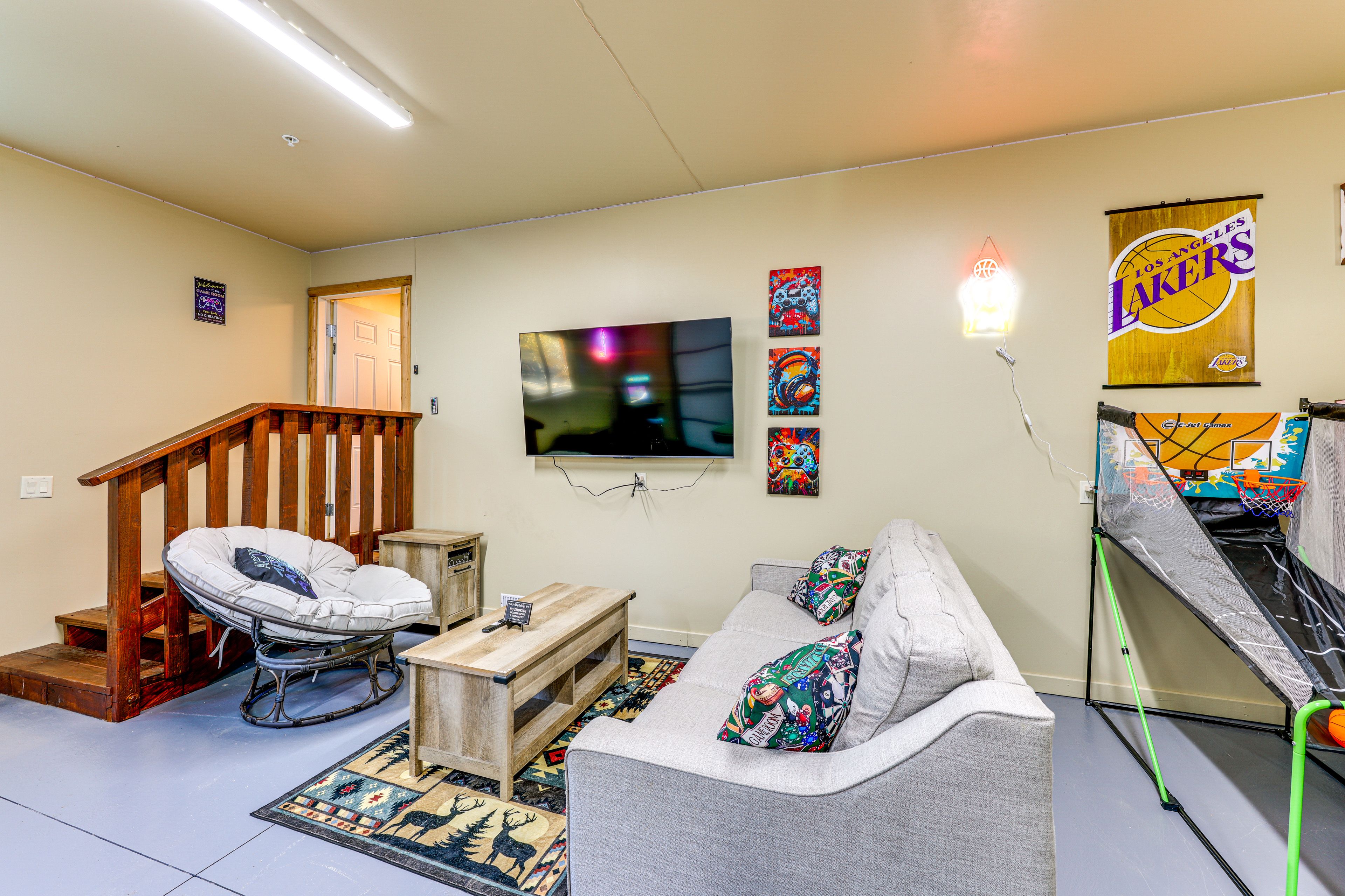 Game Room | Full Sleeper Sofa