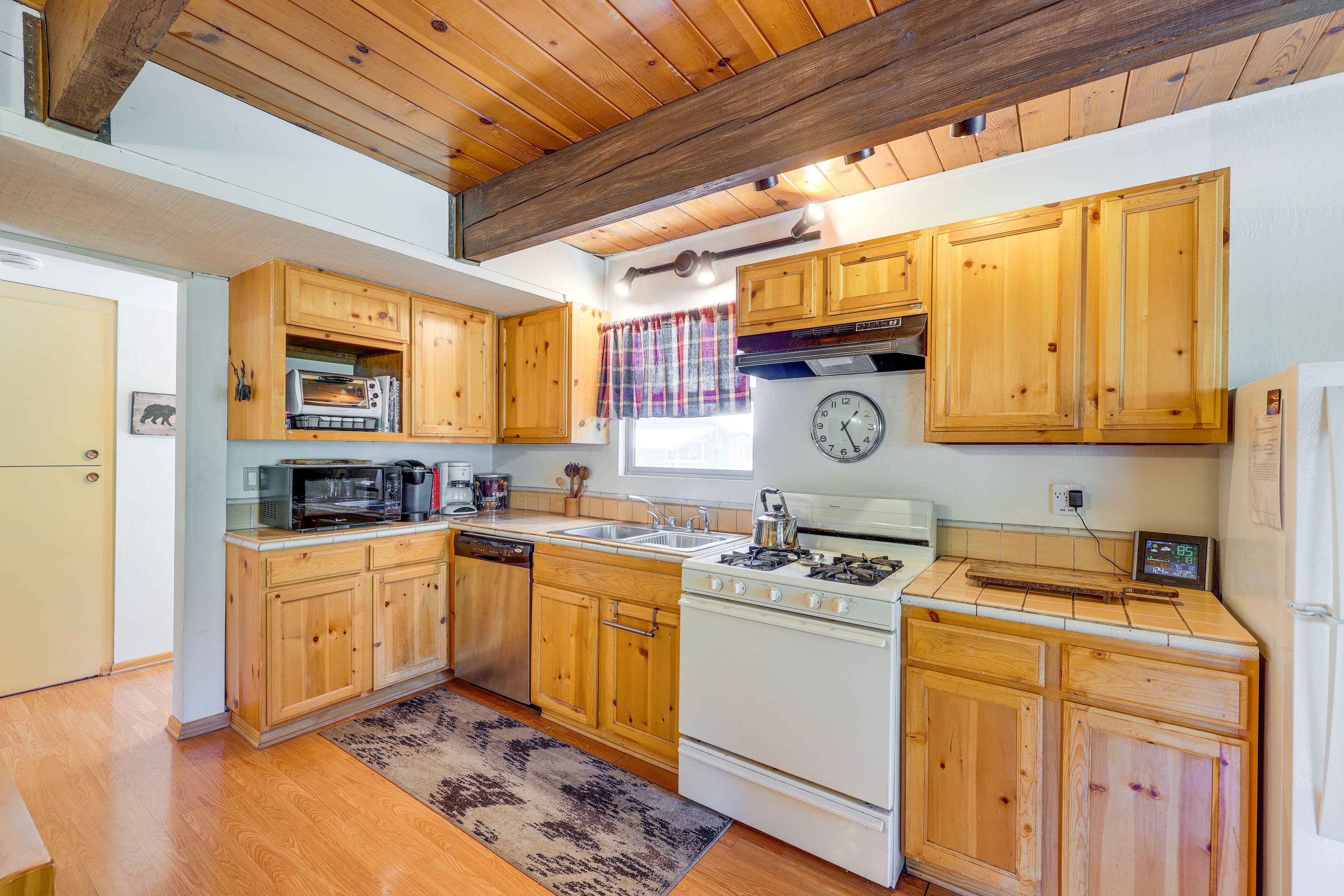 Kitchen | 1st Floor | Dishware/Flatware | Cooking Basics