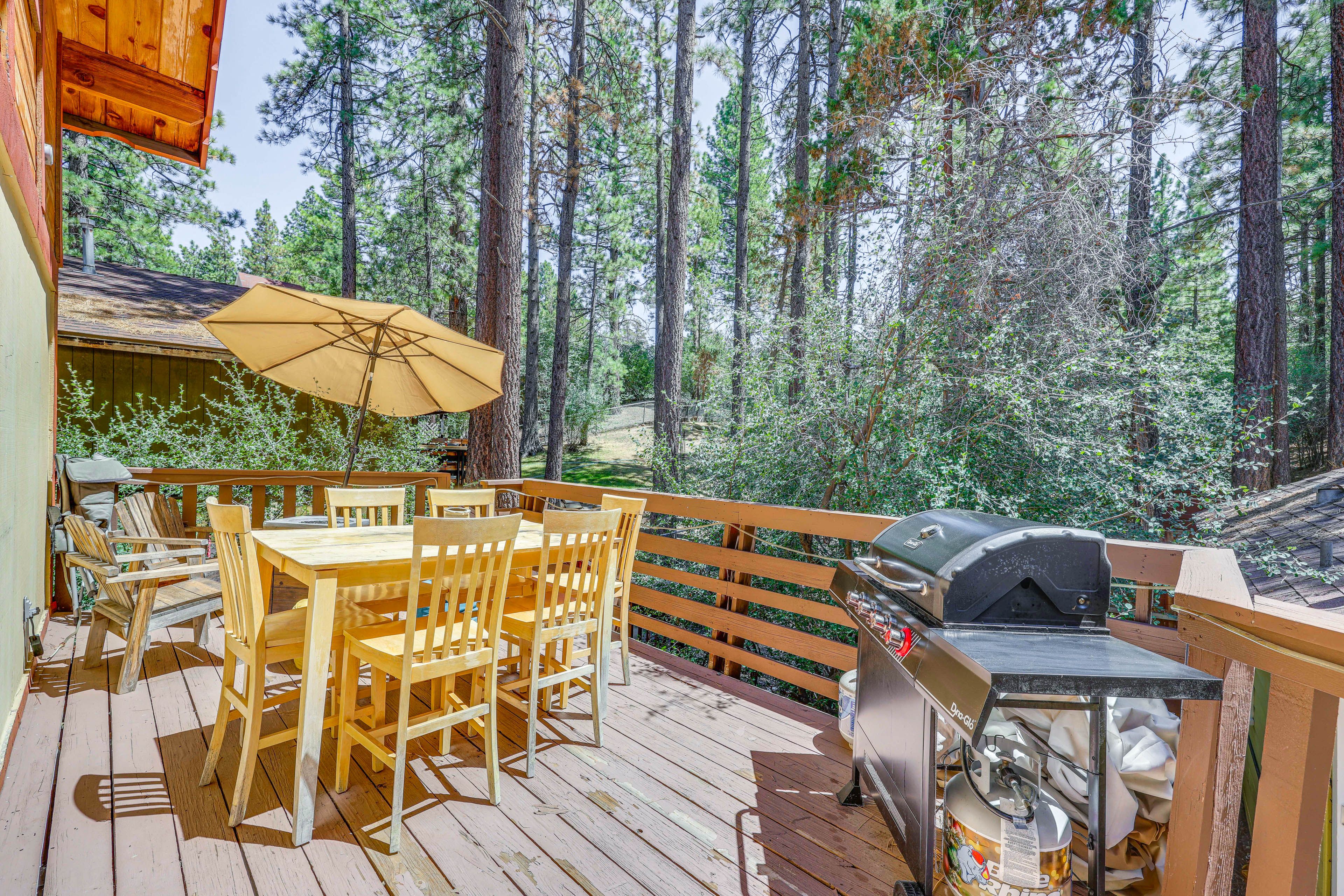 Big Bear Vacation Rental | 3BR | 1.5BA | 1,400 Sq Ft | Exterior Steps to Enter