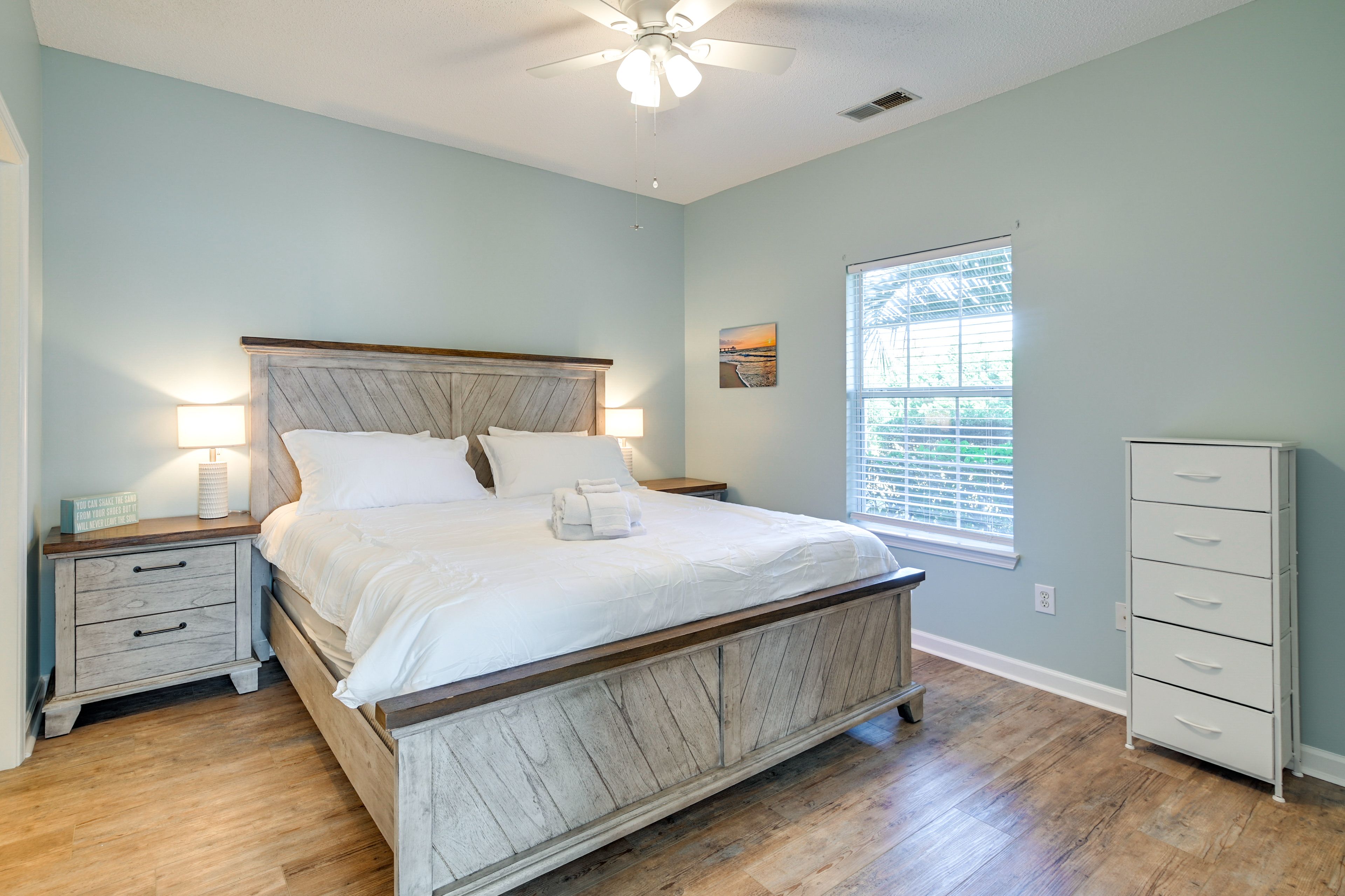 Bedroom 1 | King Bed | En-Suite Bathroom