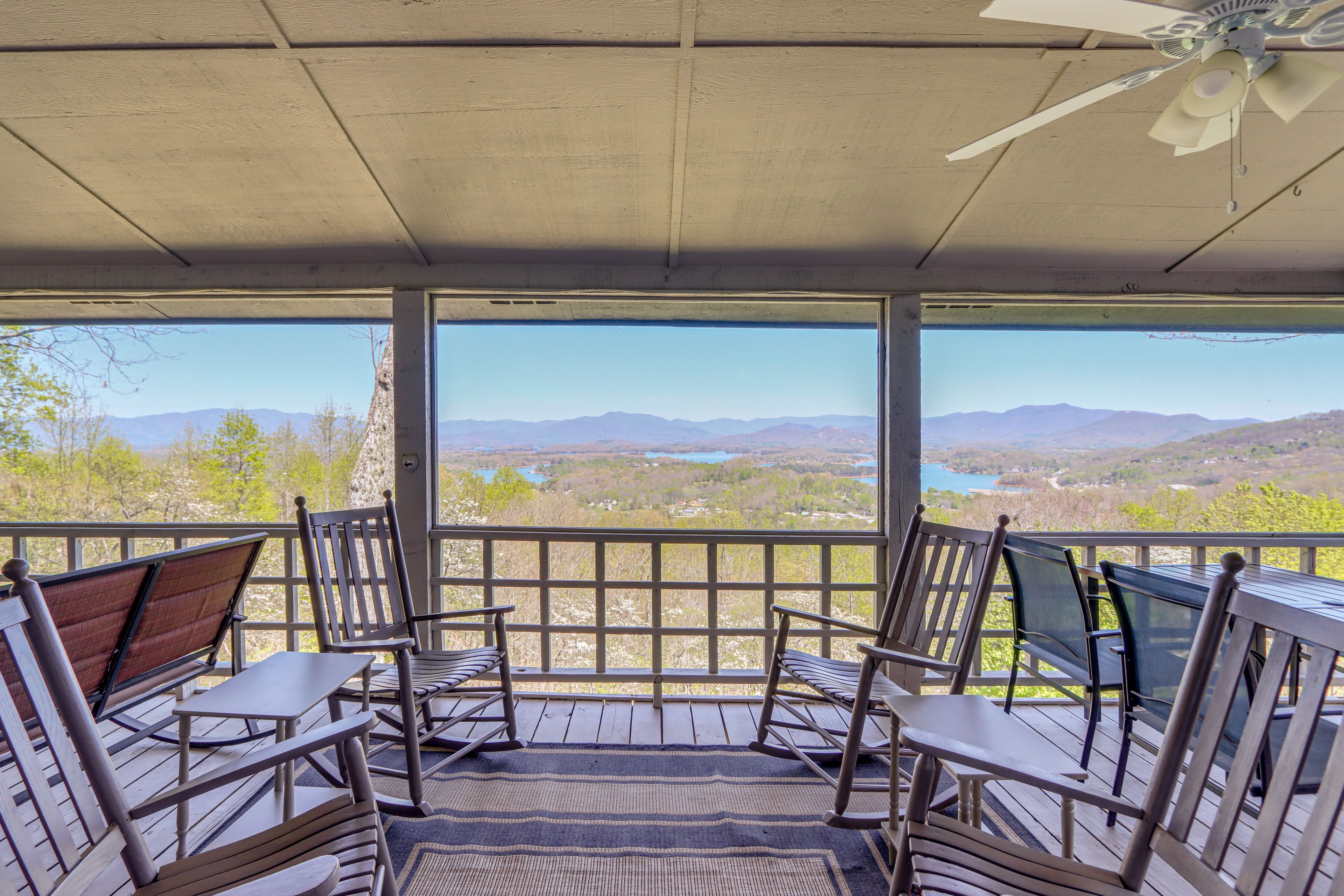 Young Harris Vacation Rental | 4BR | 3BA | 2,900 Sq Ft