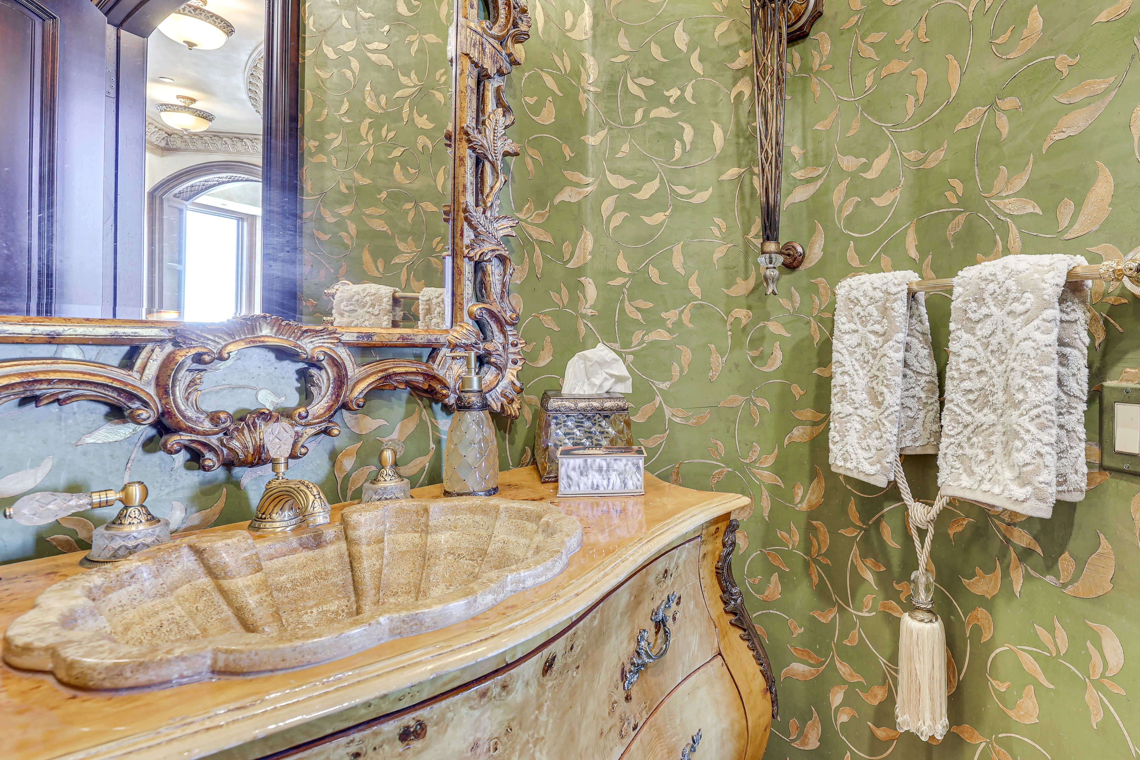 Half Bathroom | 1st Floor