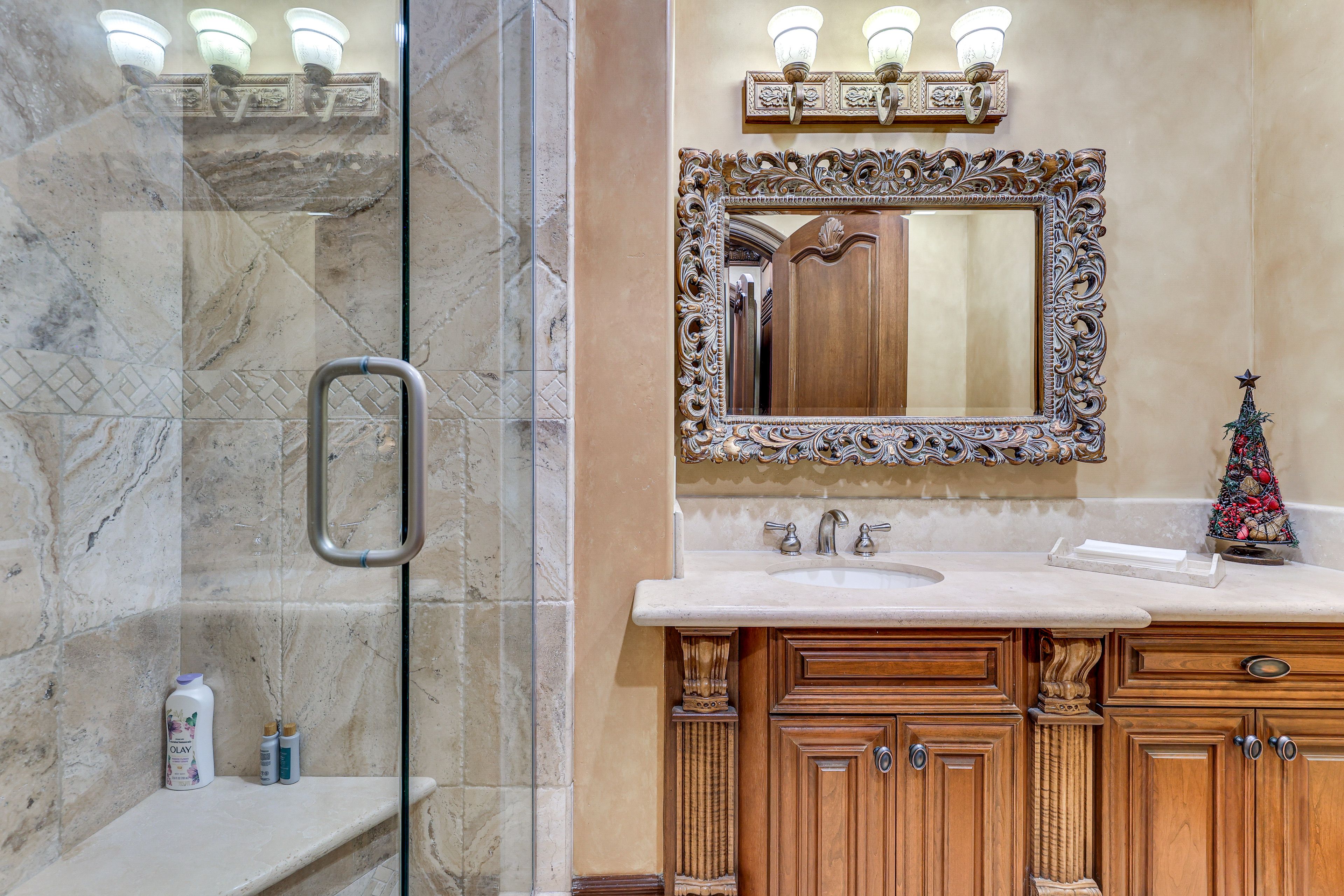 En-Suite Bathroom | 1st Floor