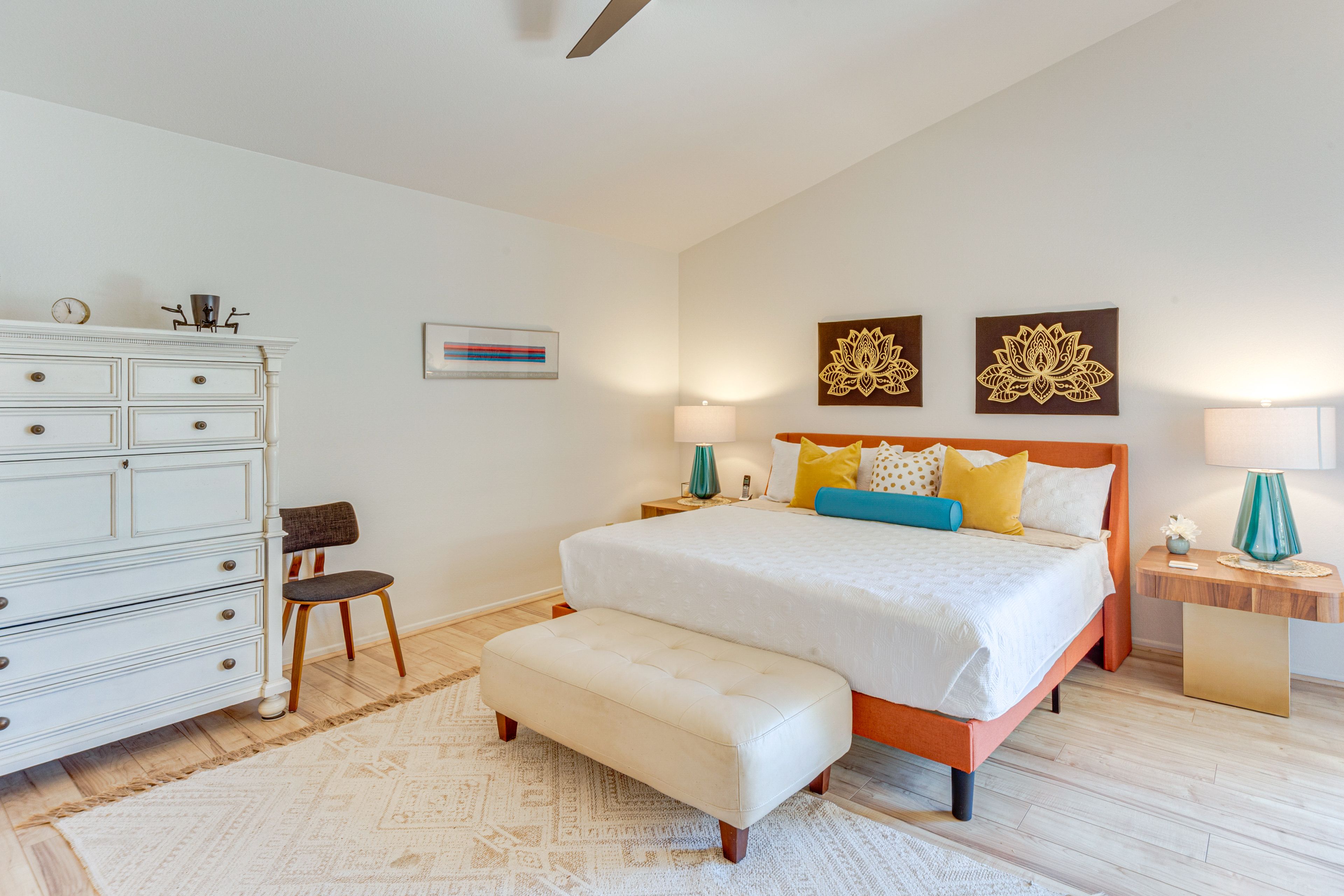 Bedroom 1 | King Bed | Linens Provided