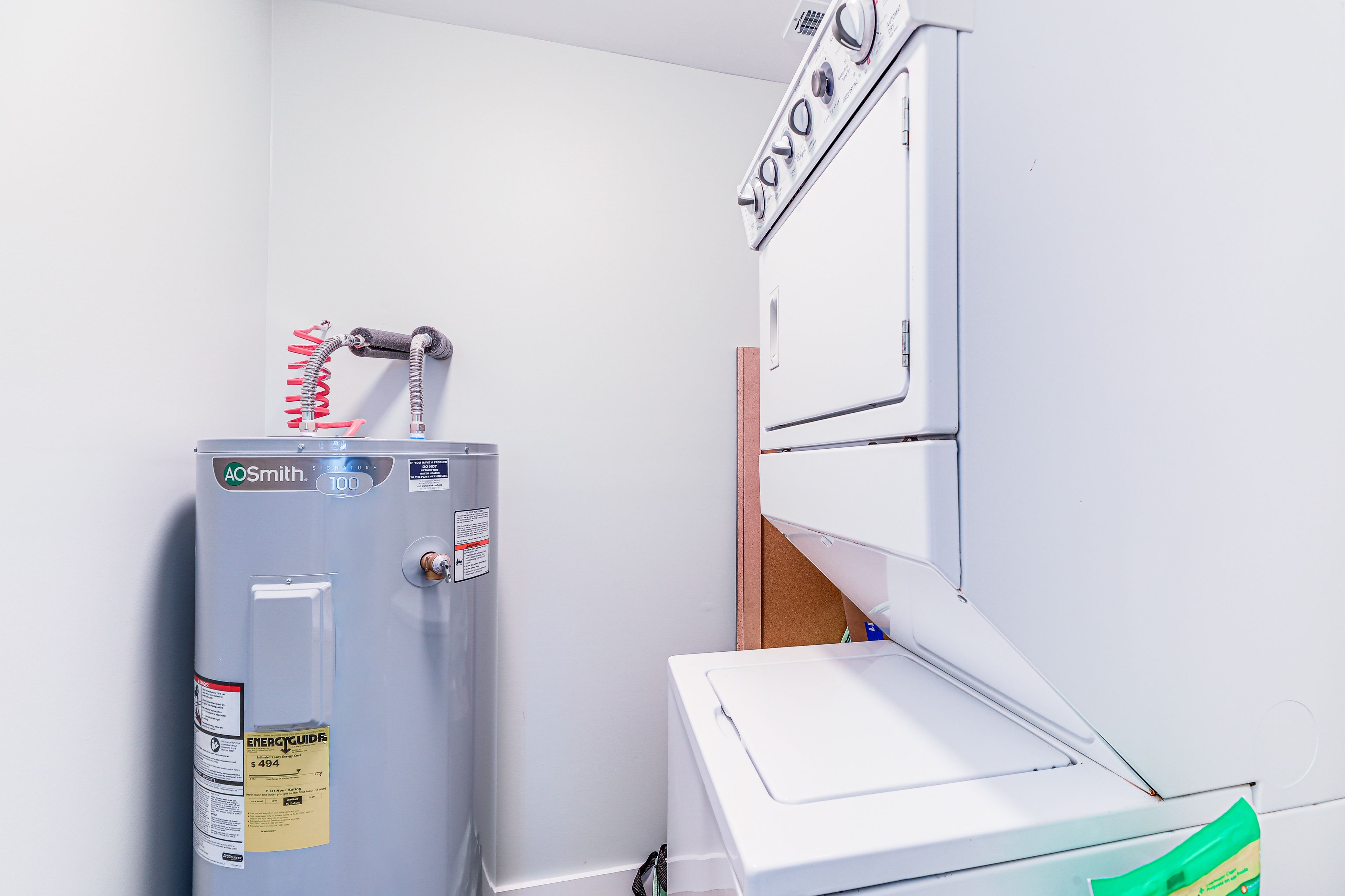 Laundry Closet | Washer & Dryer