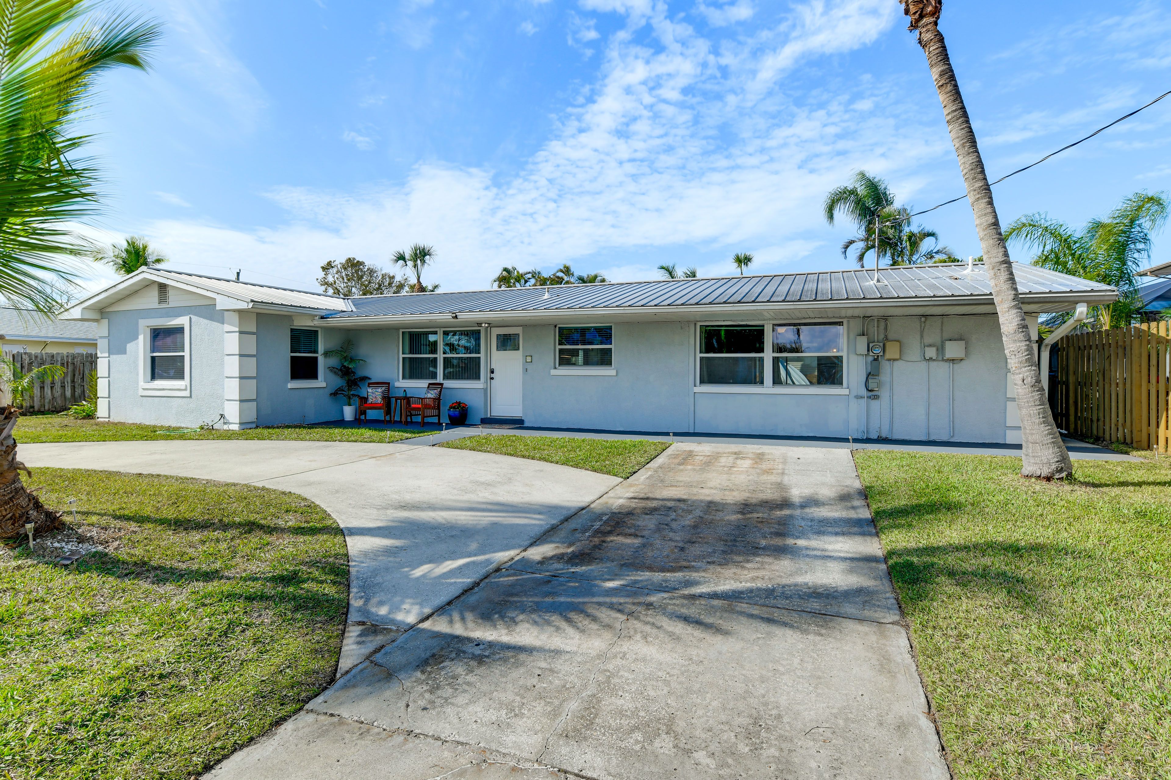 Driveway Parking | 4 Vehicles