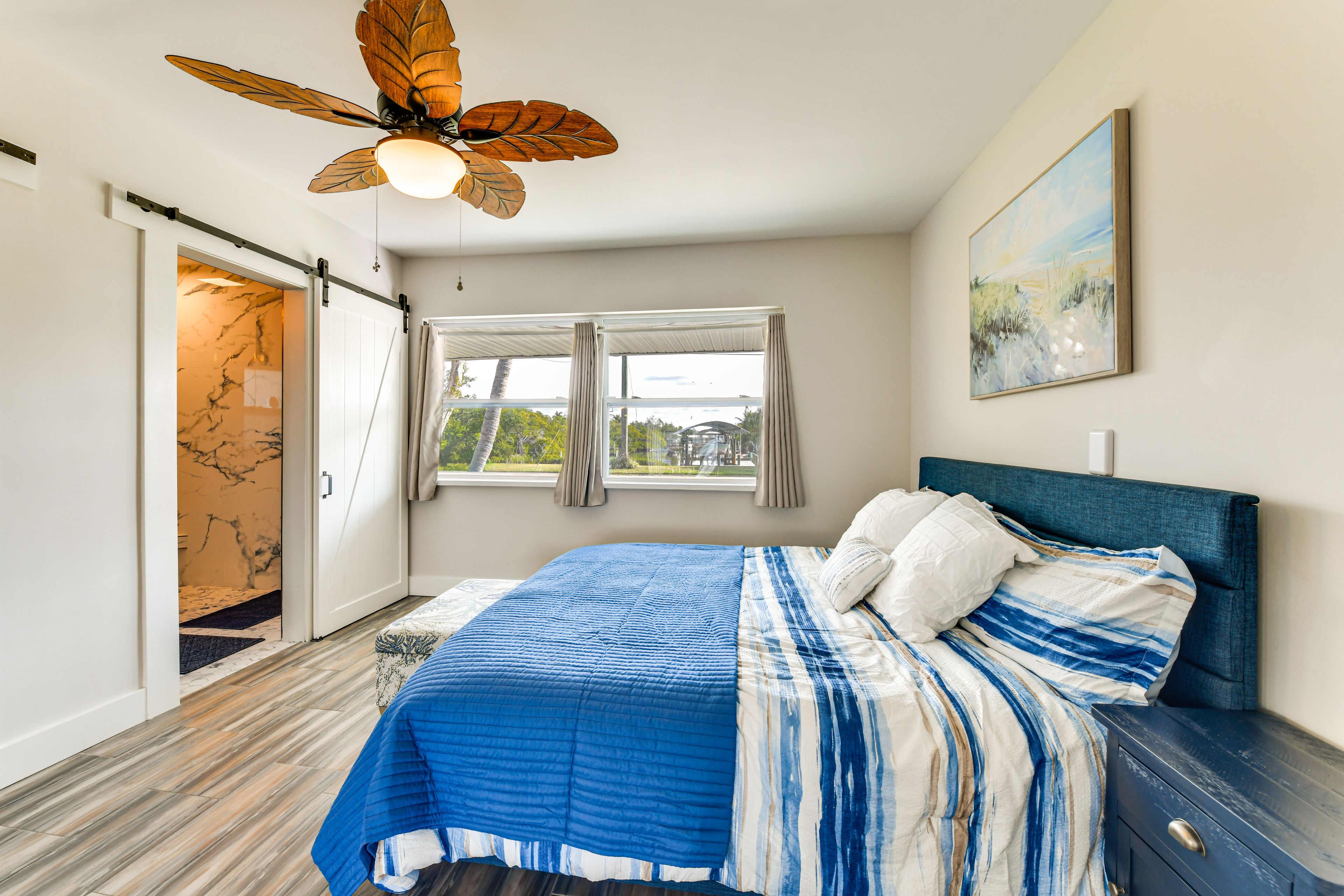 Bedroom 1 | King Bed | Futon | 1 Step Required