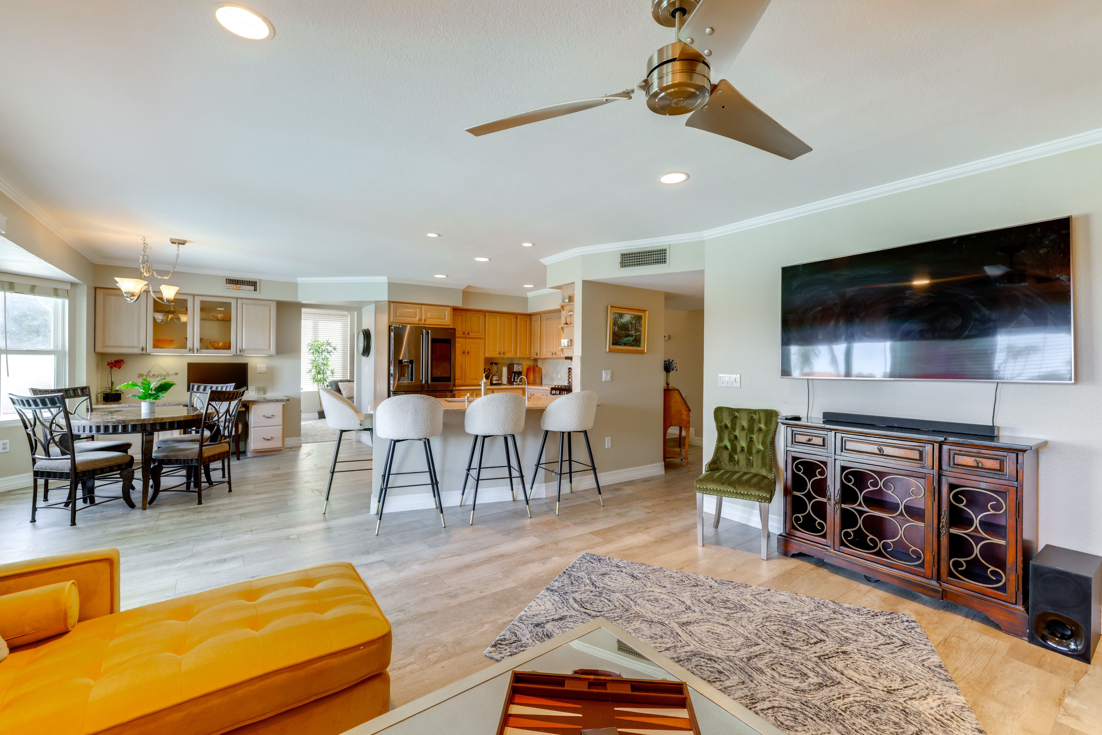 Family Room | Smart TV | 1st Floor