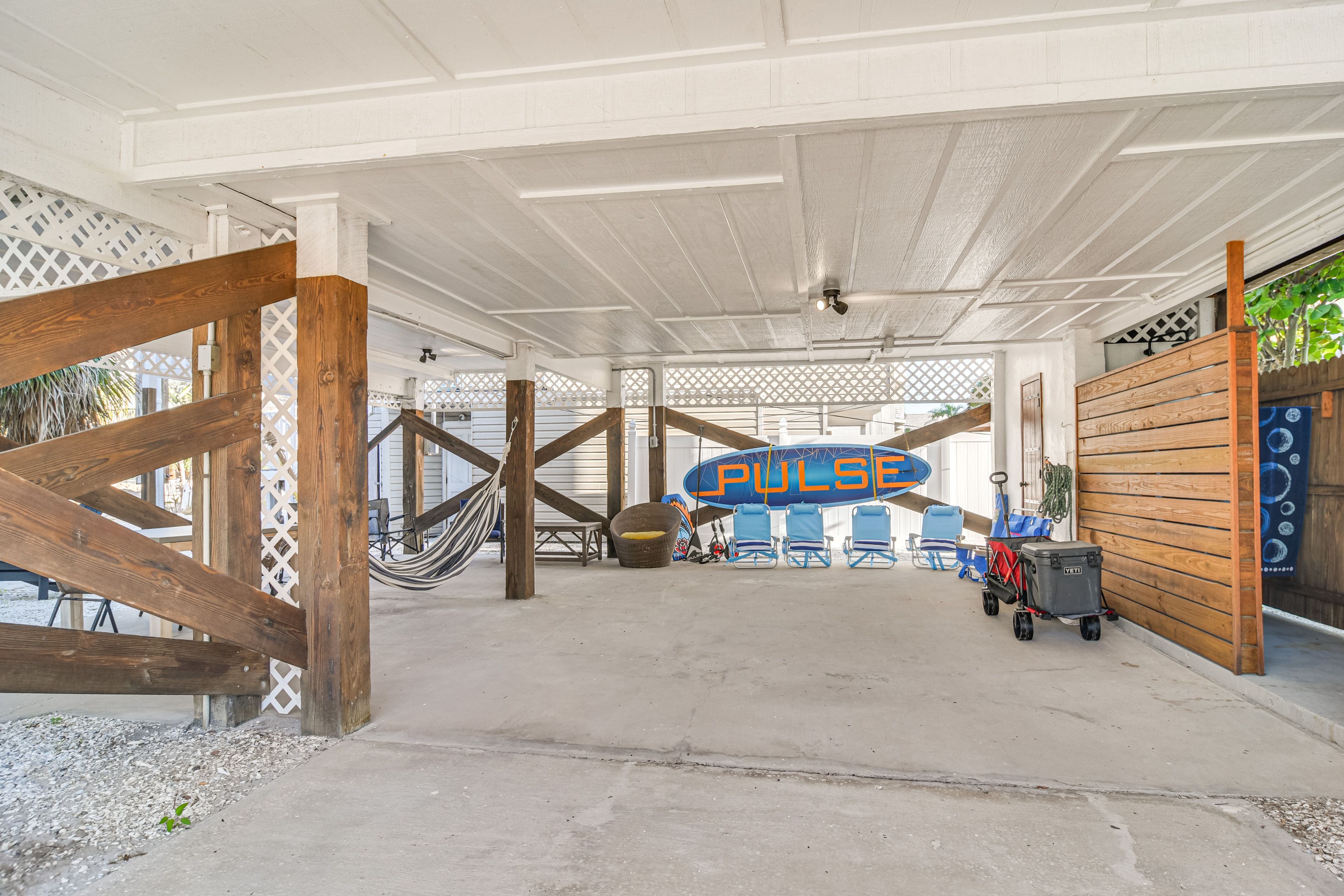 Private Patio | Beach Gear | Hammock | Paddleboard