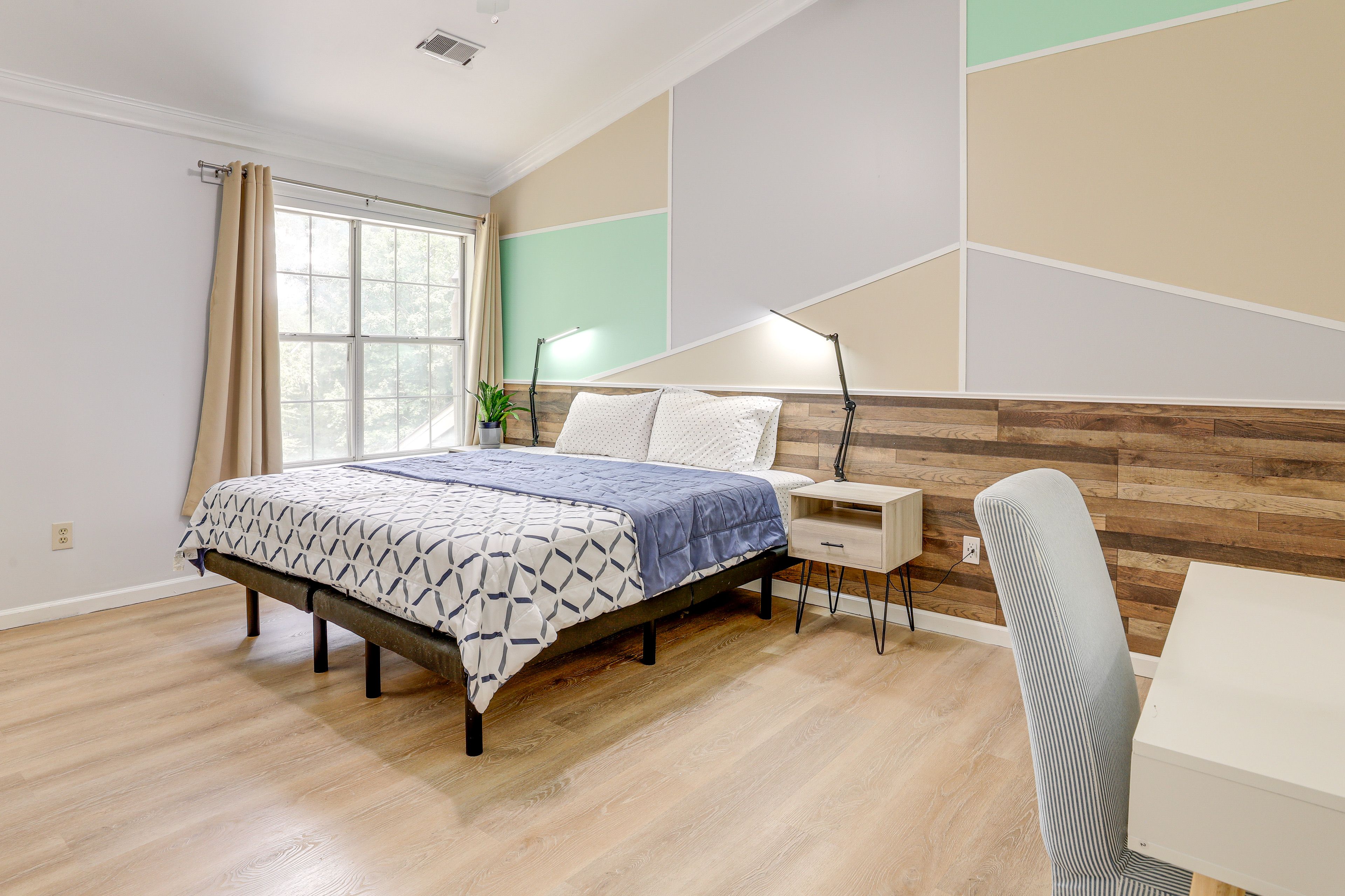 Bedroom 1 | 2nd Floor | King Bed | Linens Provided | Desk Workspace
