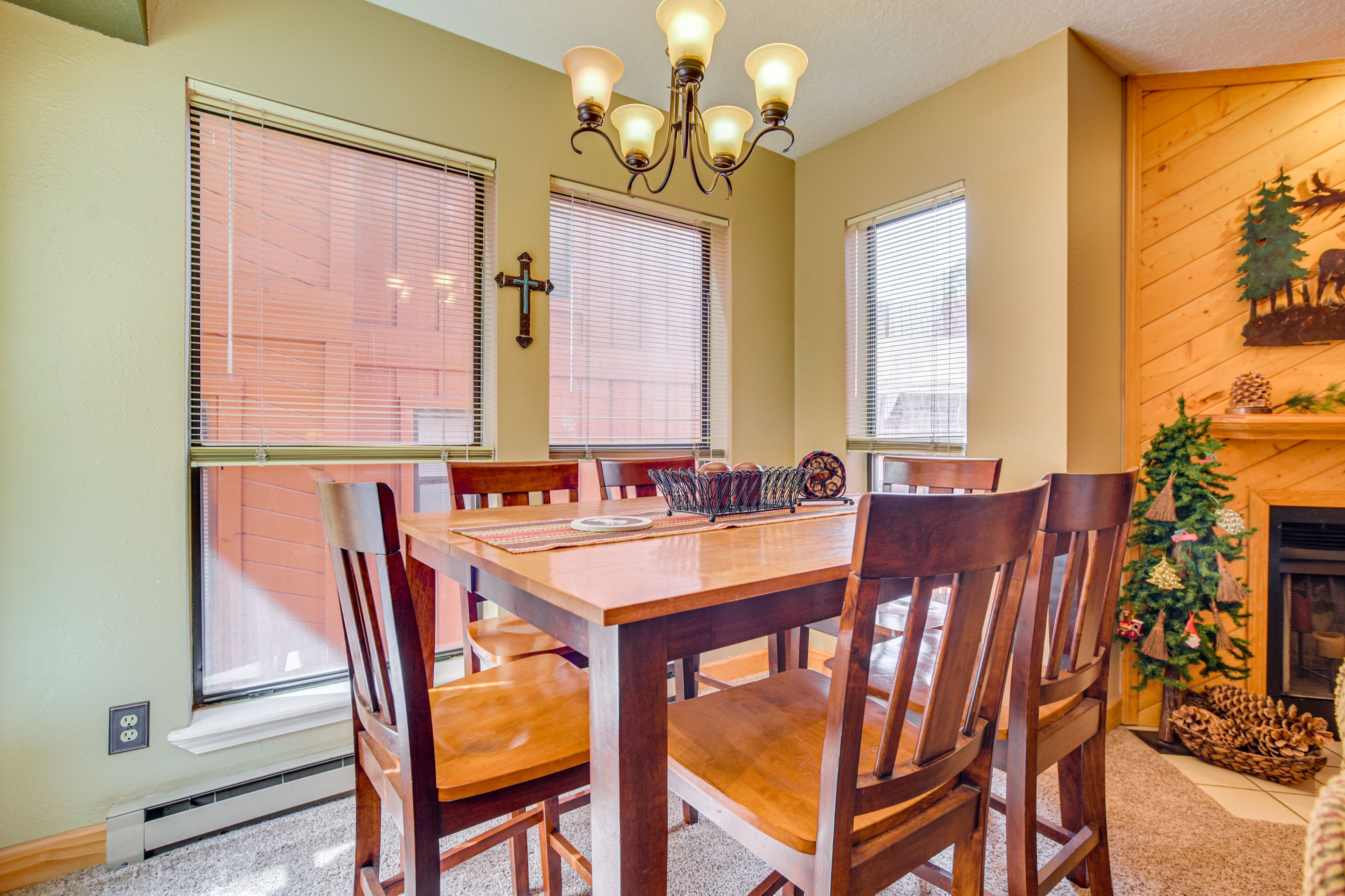 Dining Area | 1st Floor