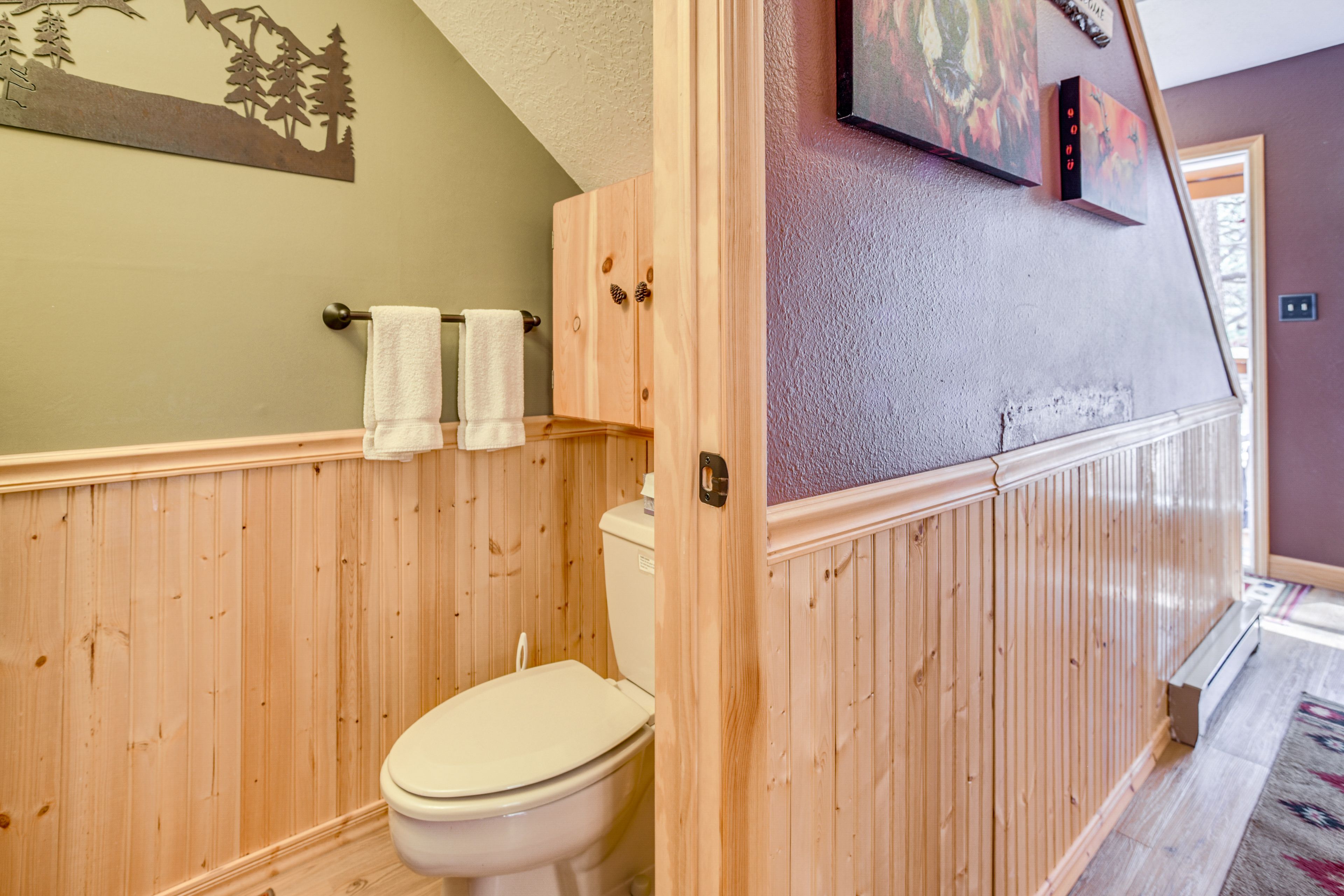 Half Bathroom | 1st Floor