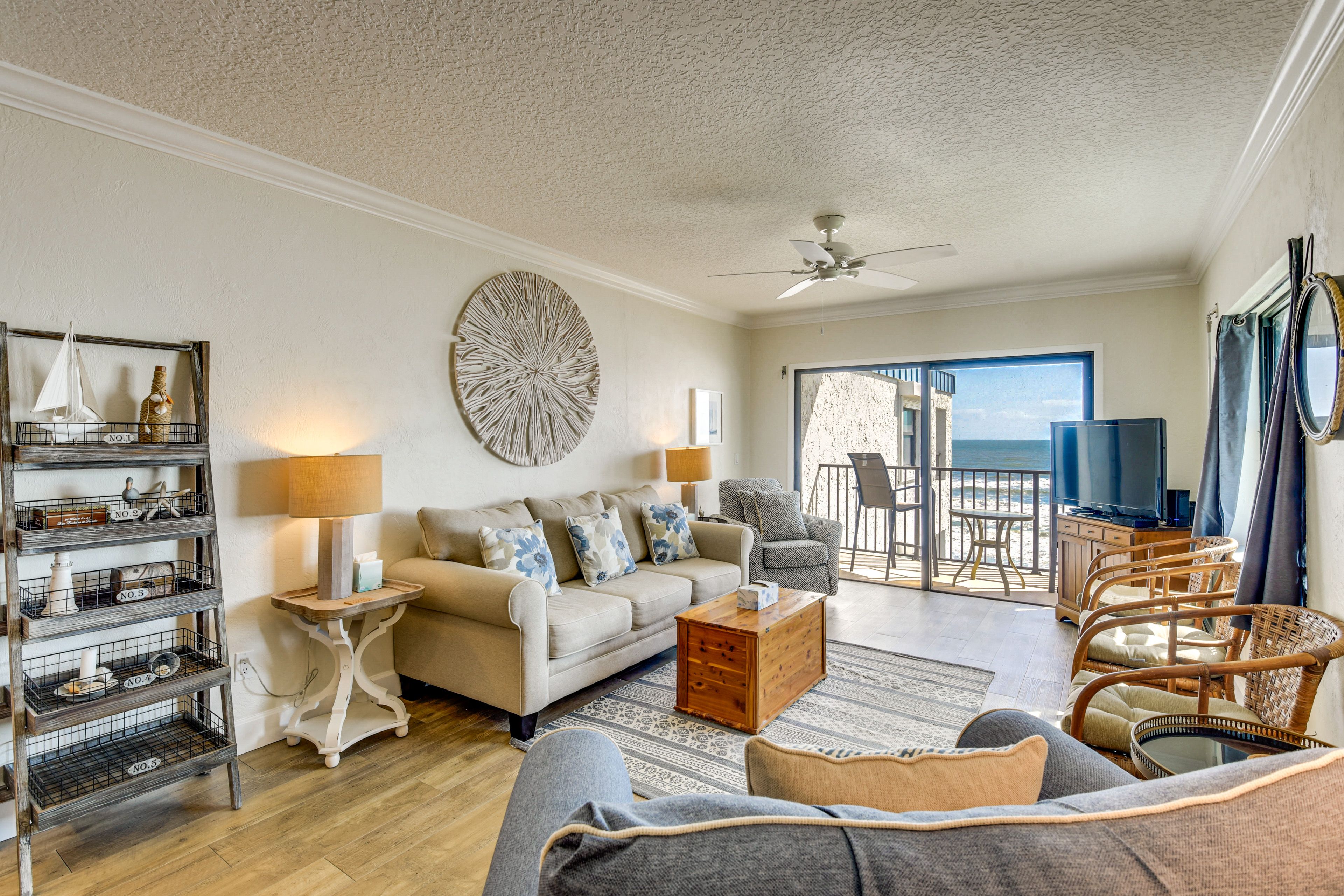 Daytona Beach Shores Vacation Rental | 1BR | 1.5BA | 900 Sq Ft