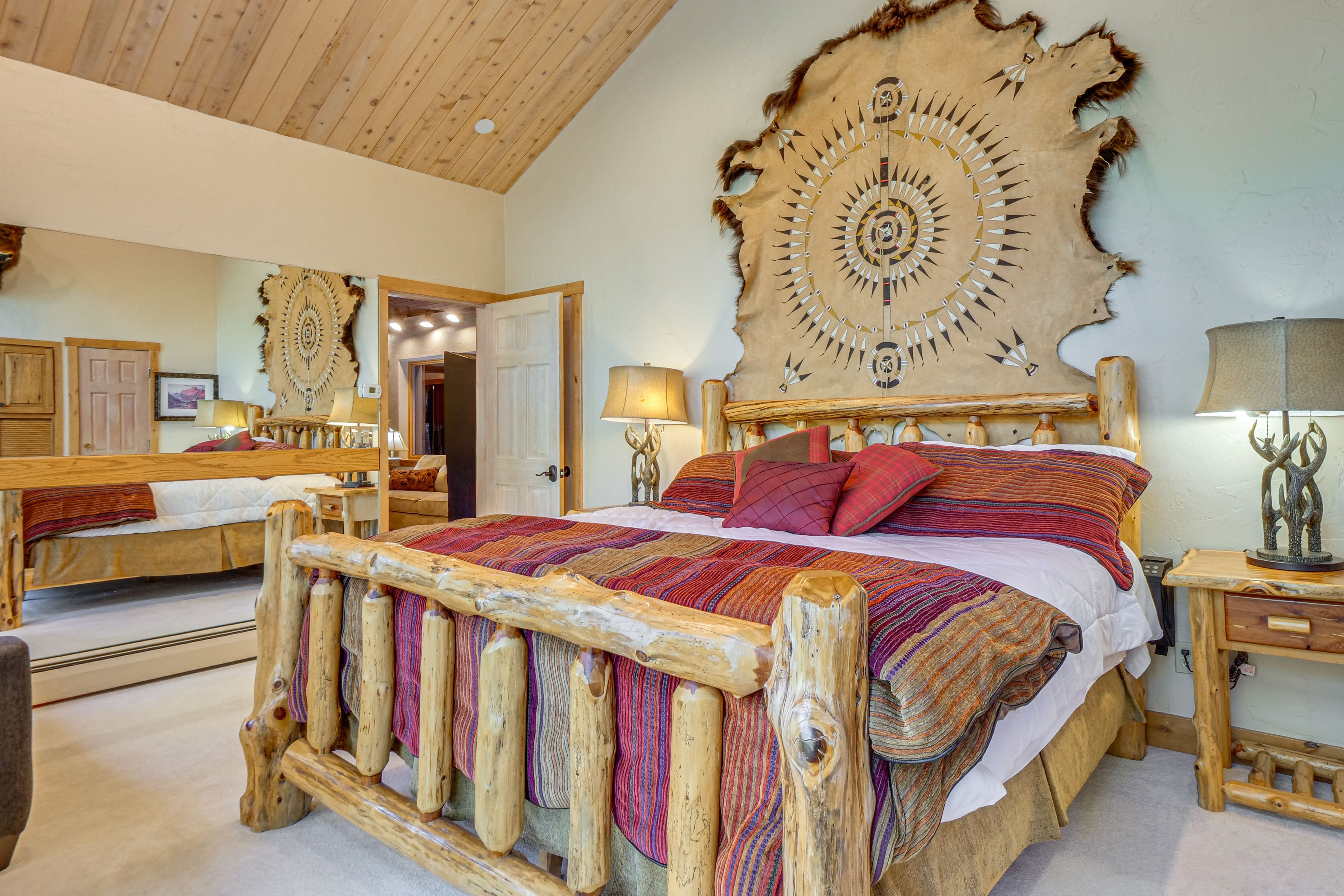 Bedroom 2 | King Bed | Deck Access | Upper Level