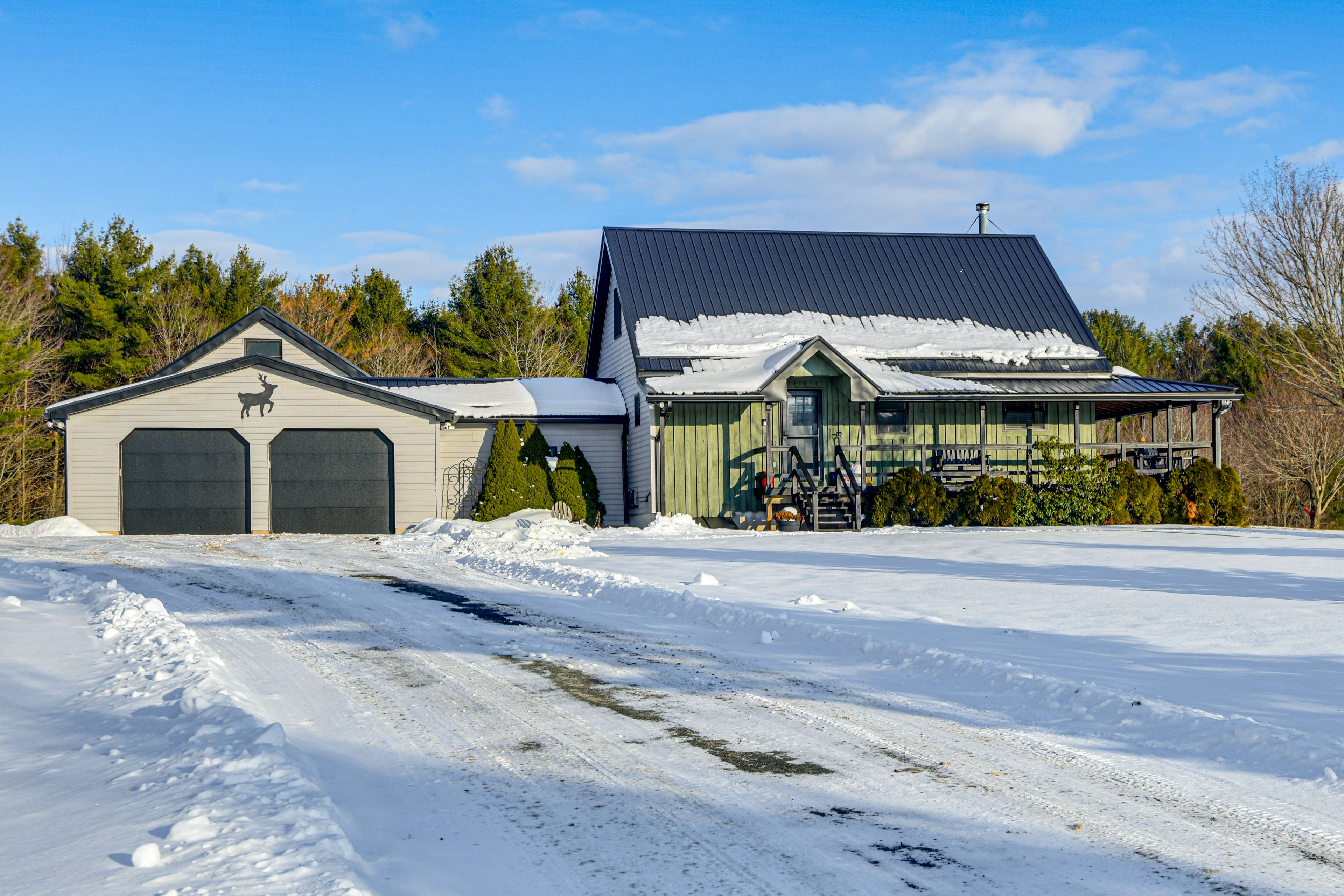 Parking | Driveway (4 Vehicles)