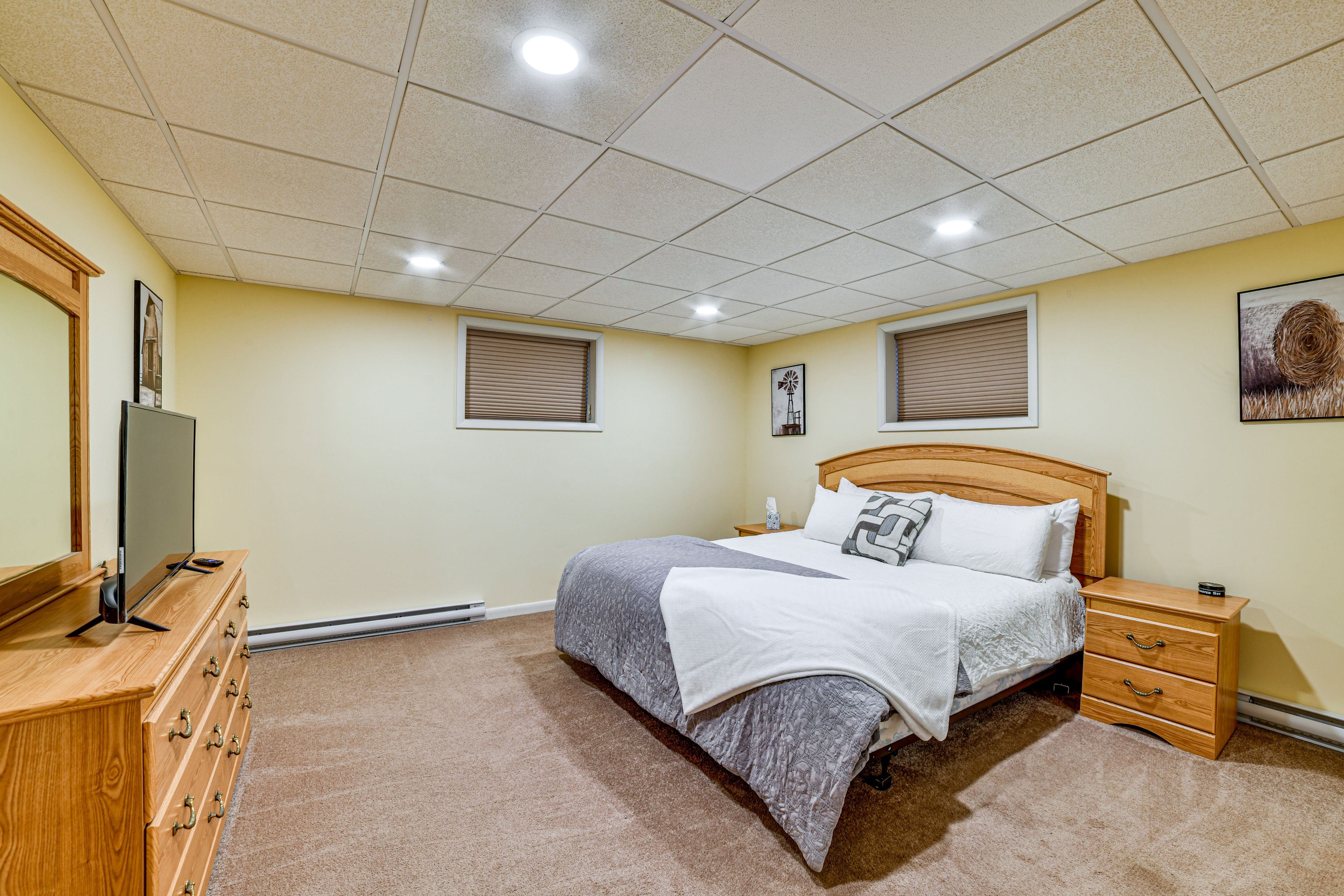 Bedroom 2 | King Bed | Basement