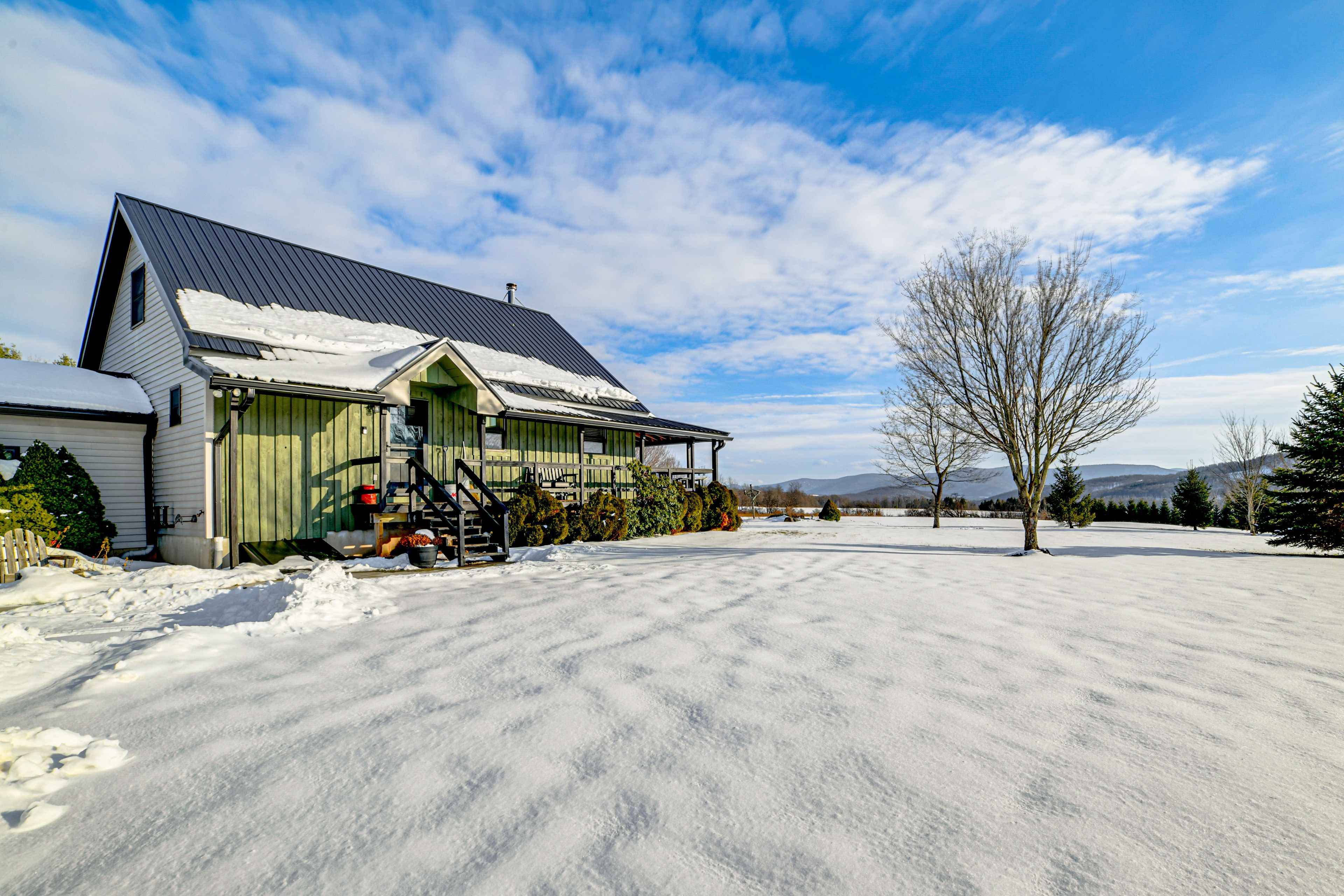 South Kortright Vacation Rental | 3BR | 3BA | Steps Required | 2,000 Sq Ft