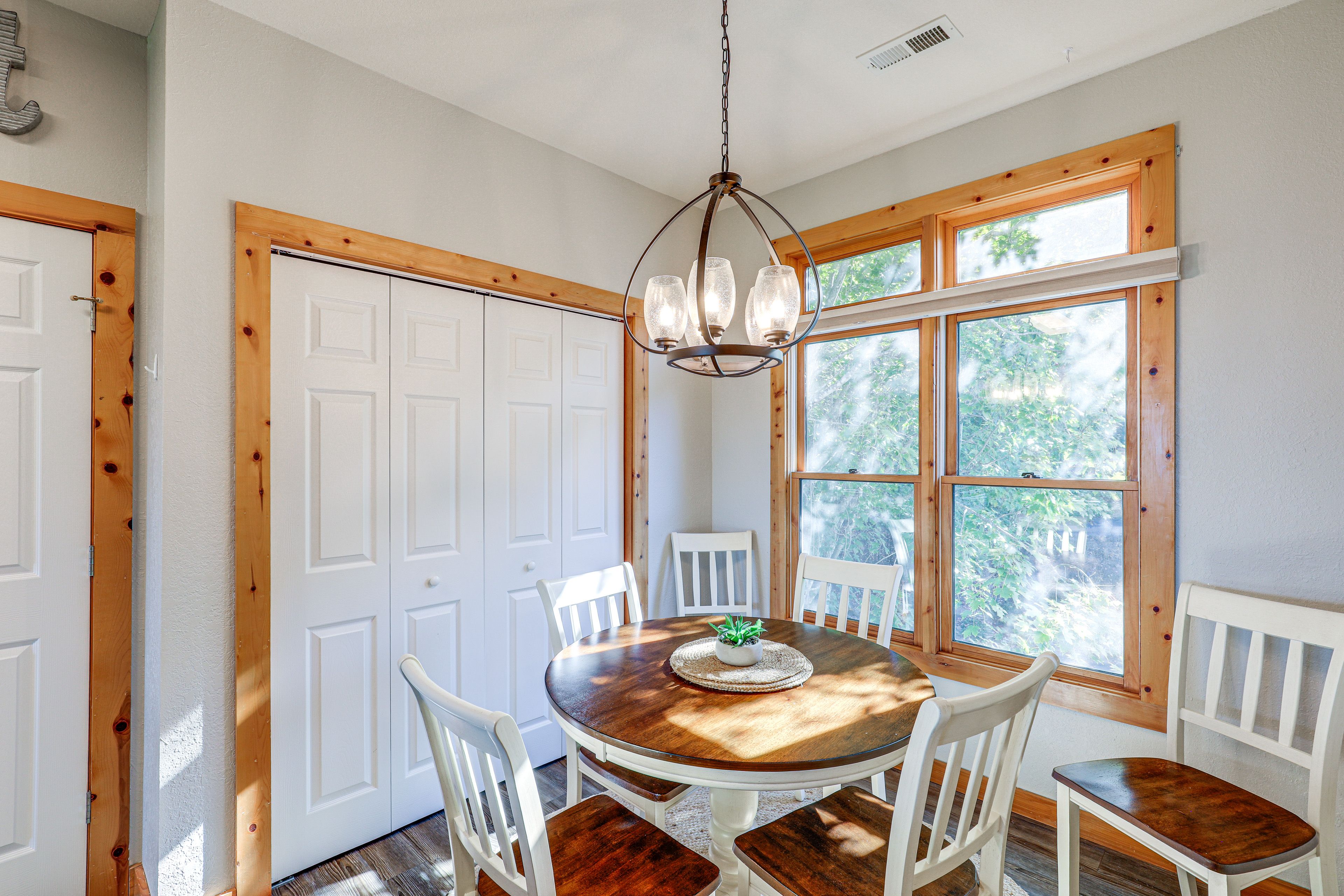 Dining Area | 1st Floor