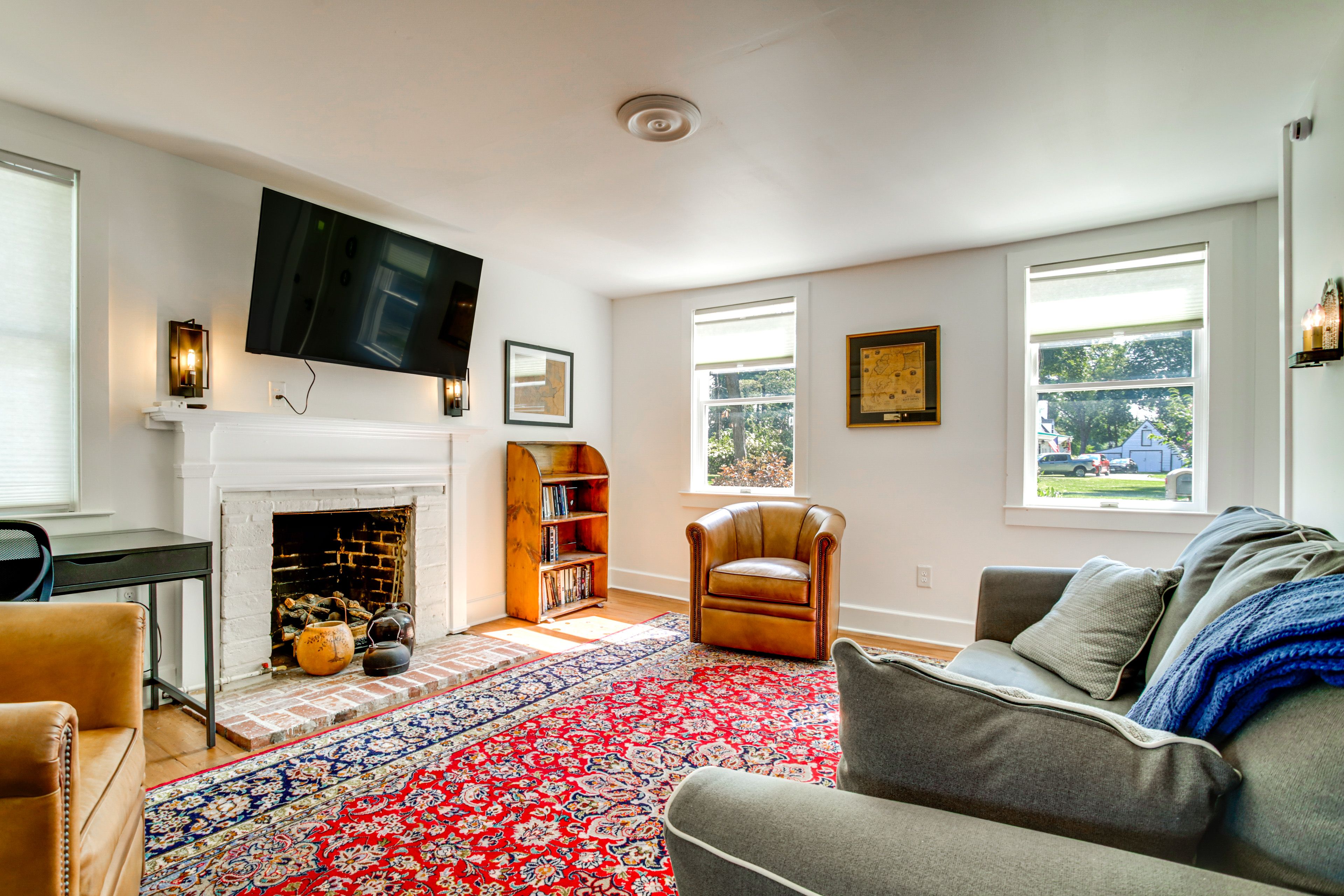 Living Room | 1st Floor | Desk Workspace | Fireplace | Central A/C & Heating