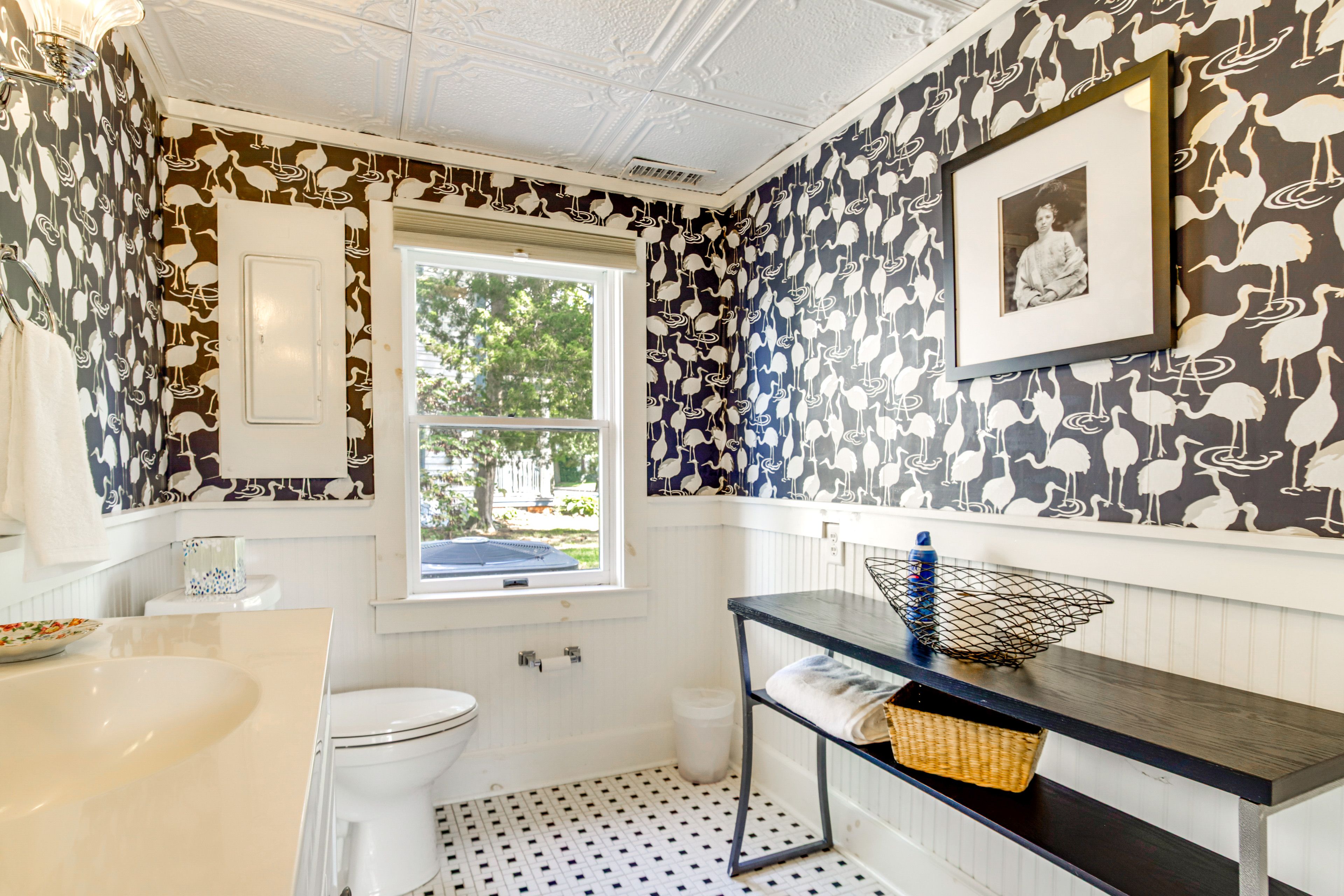 Half Bathroom | 1st Floor