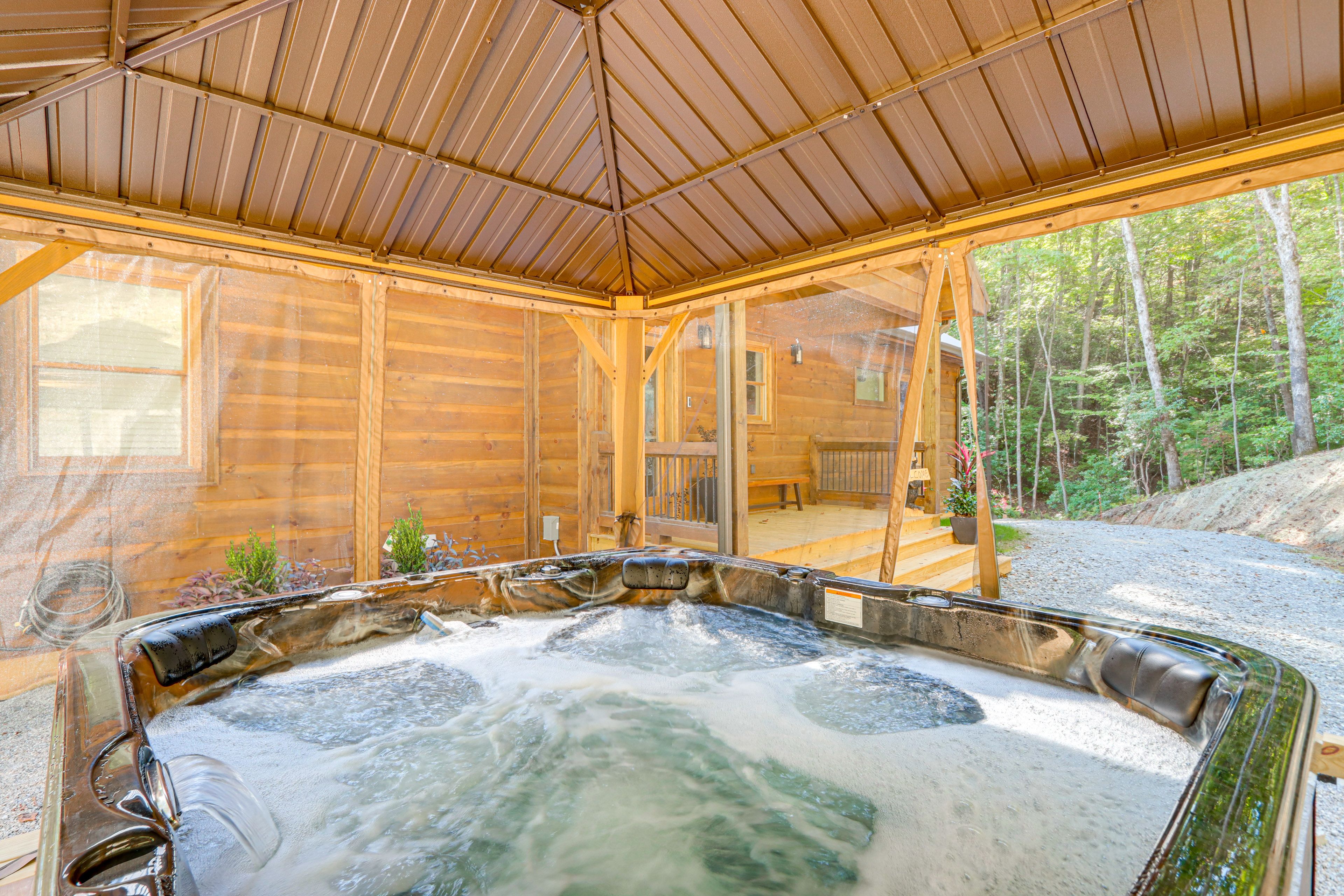 Private Hot Tub | Screened Gazebo