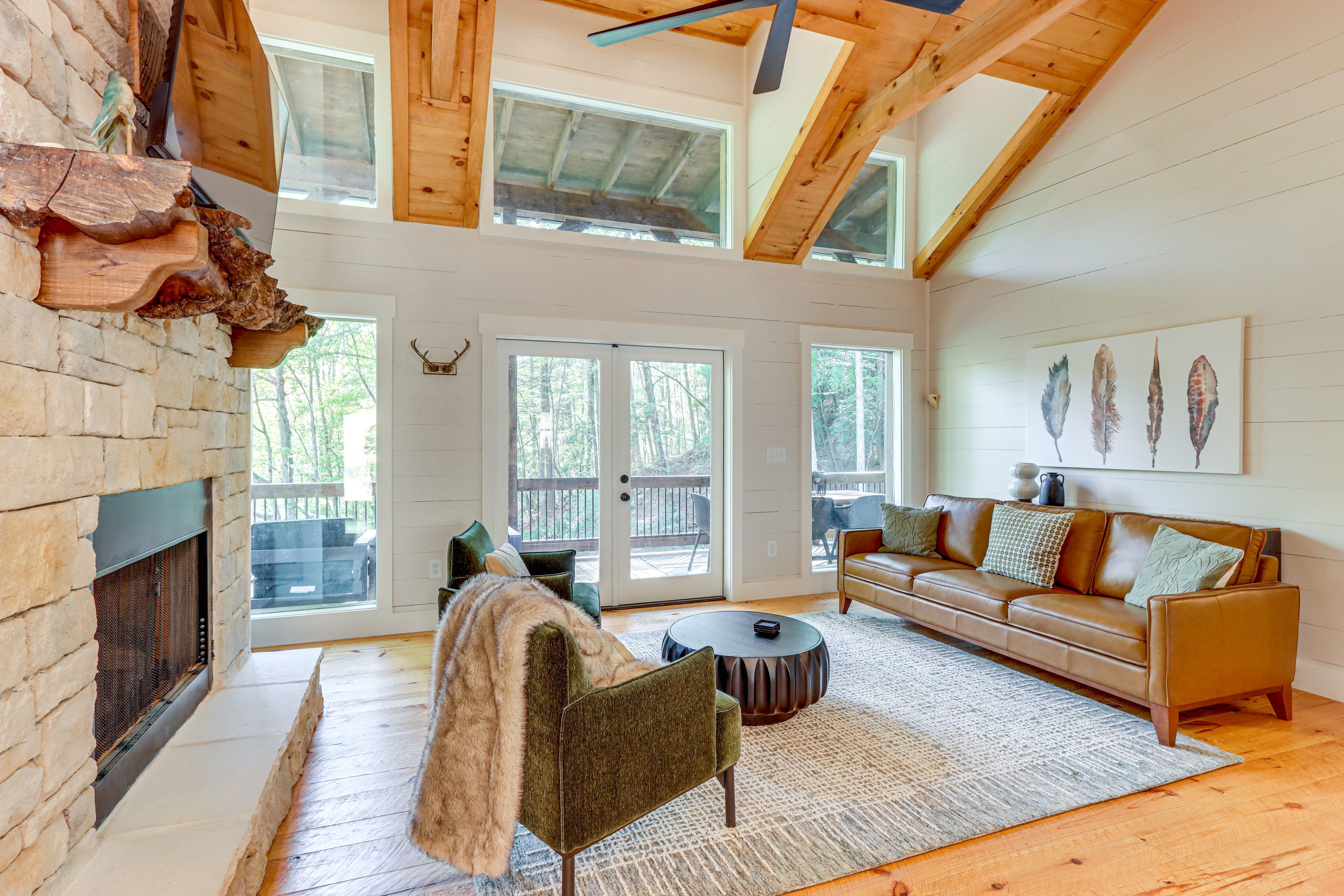 Blue Ridge Vacation Rental | 3BR | 2BA | 1,100 Sq Ft | 5 Steps to Enter
