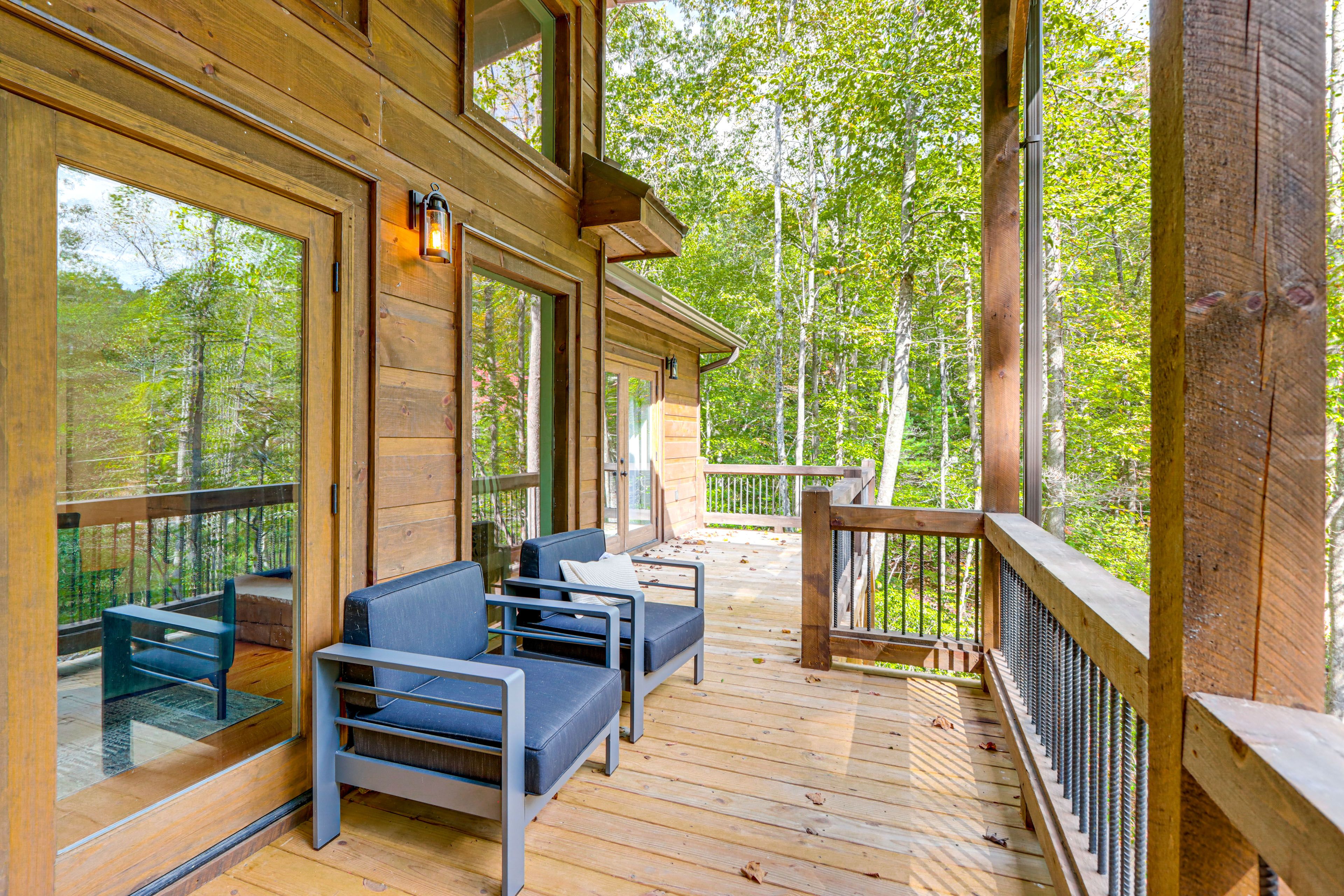 Deck | Single-Story Cabin