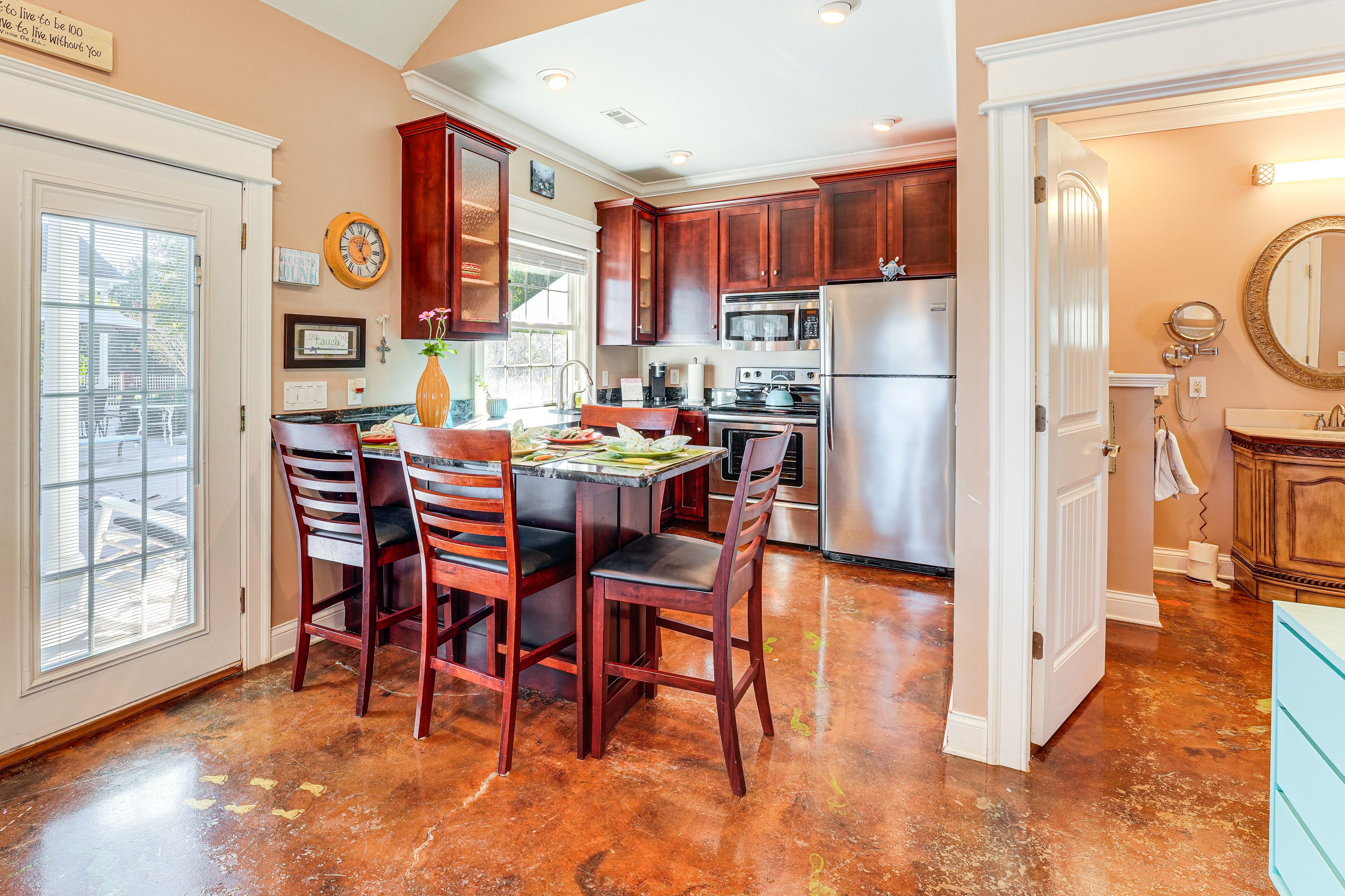 Studio | Kitchen | Cooking Basics | Dishware & Flatware