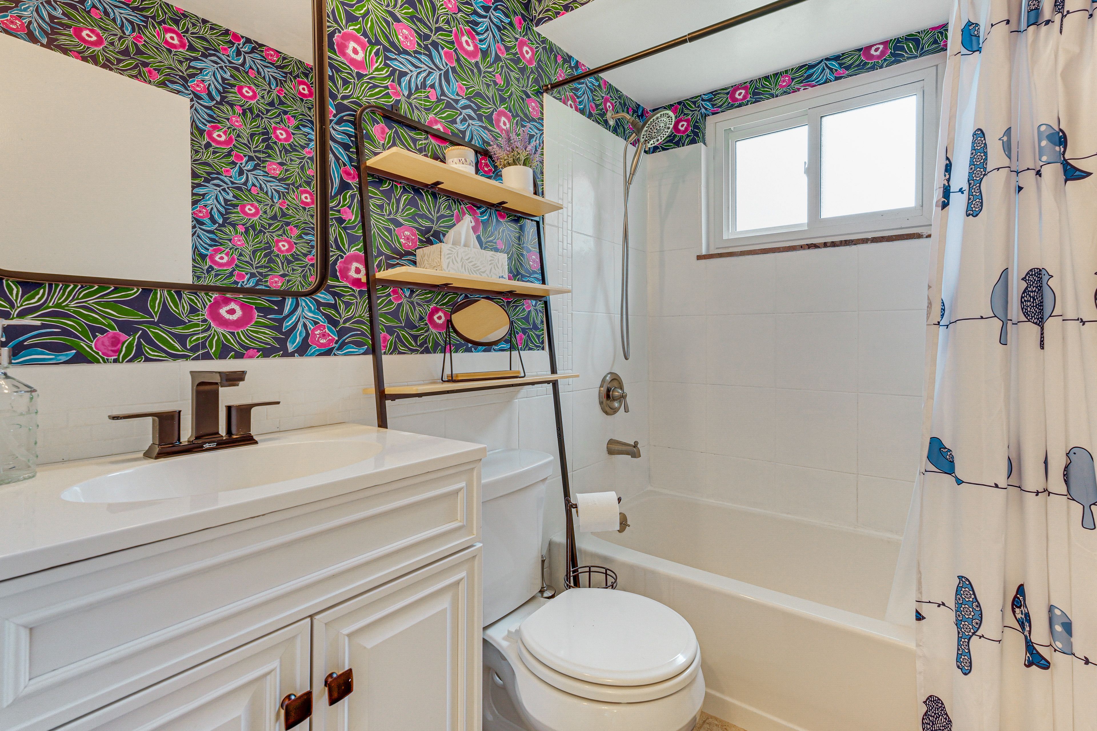 Bathroom | Towels Provided | Main Floor