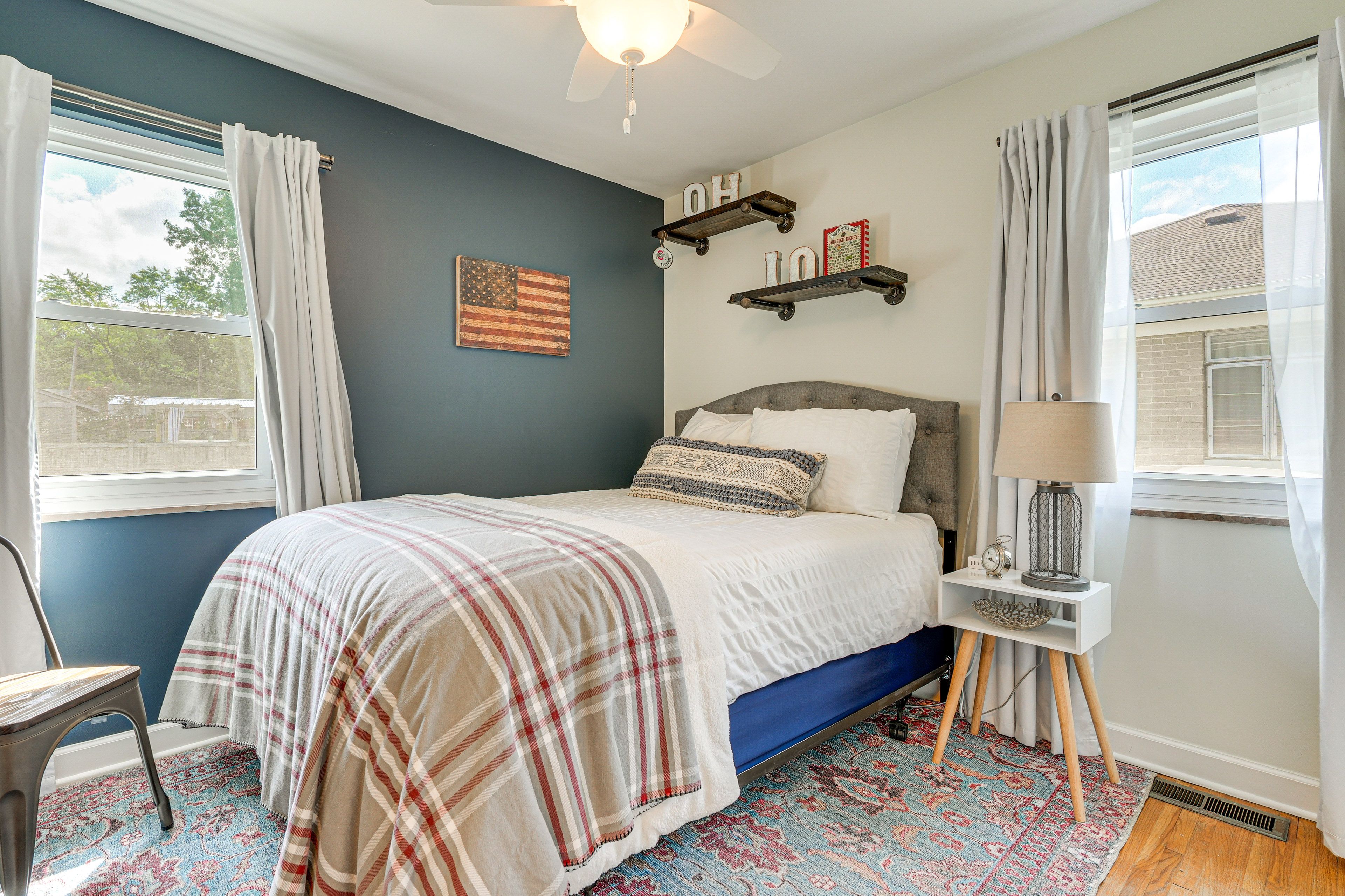Bedroom 2 | Queen Bed | Main Floor