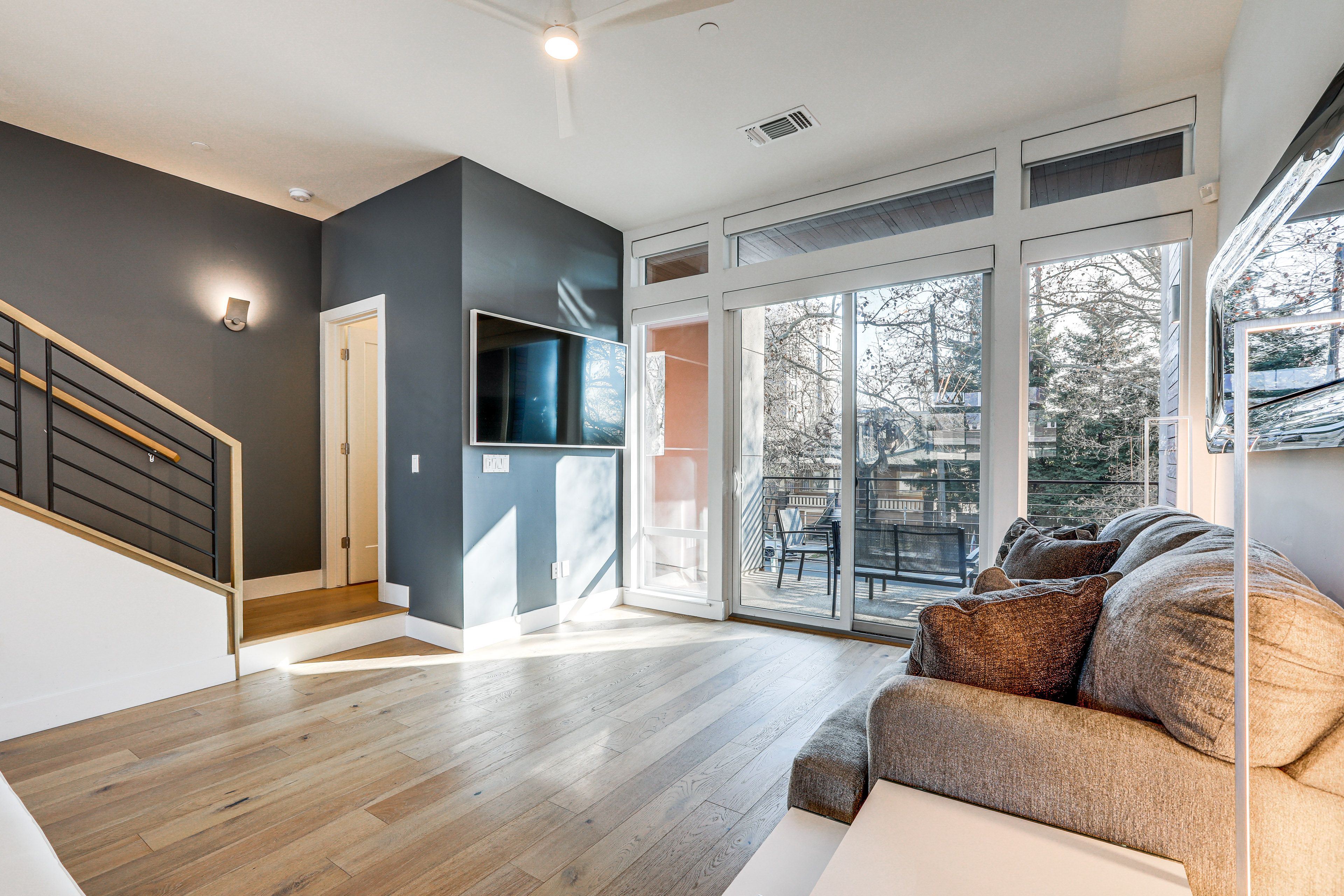 Family Room | Queen Sleeper Sofa | 2nd Floor