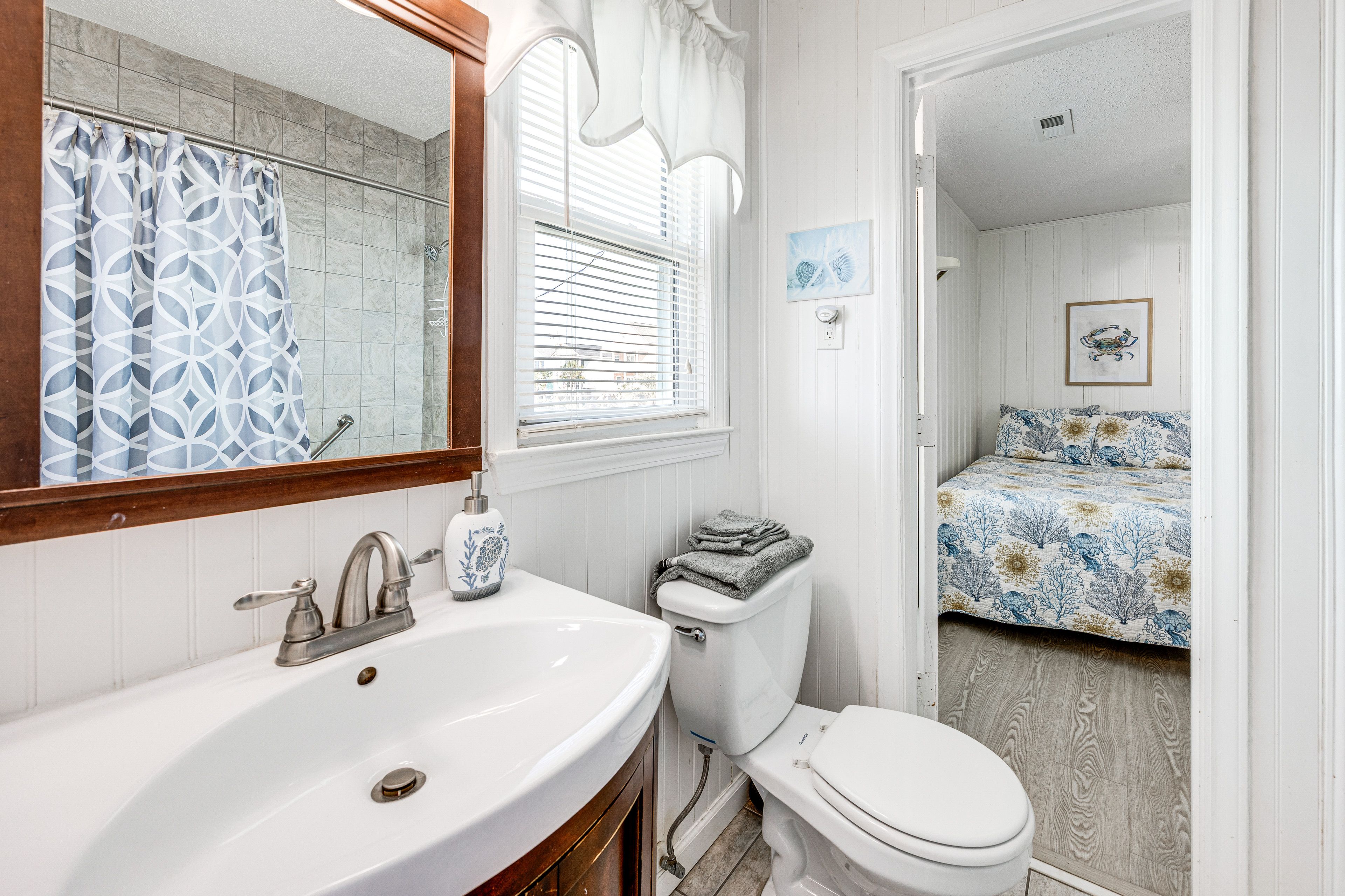 Full Bathroom