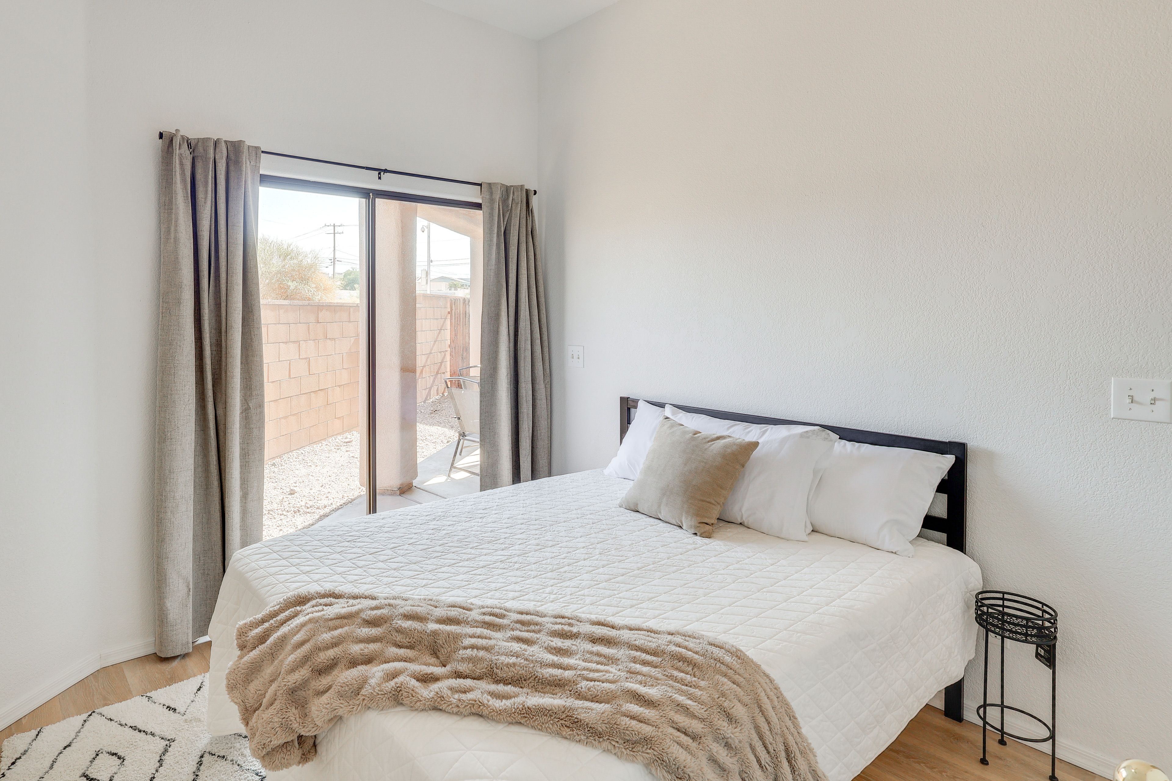Bedroom 1 | King Bed | Linens