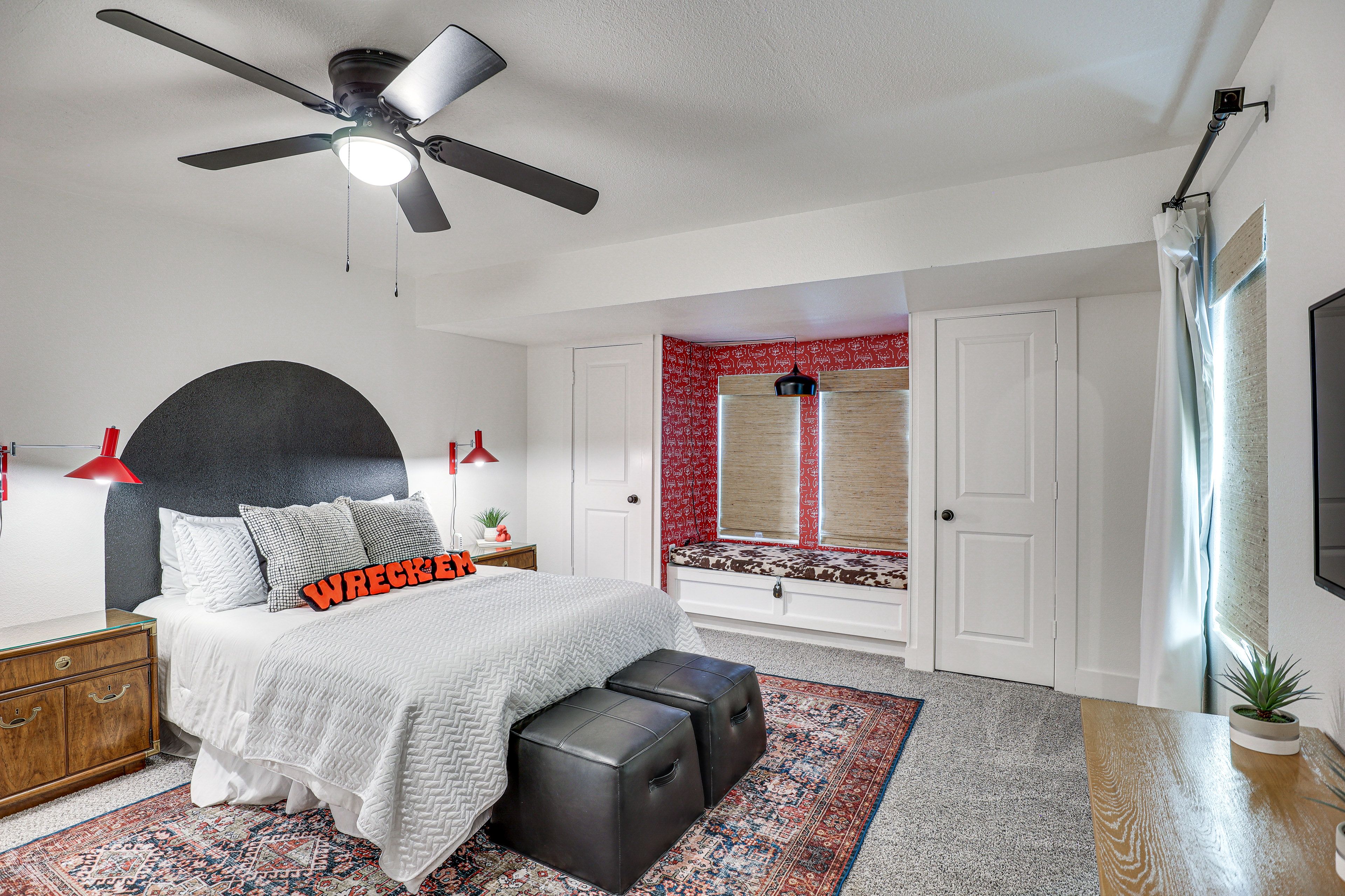 Bedroom 1 | Queen Bed | Linens Provided