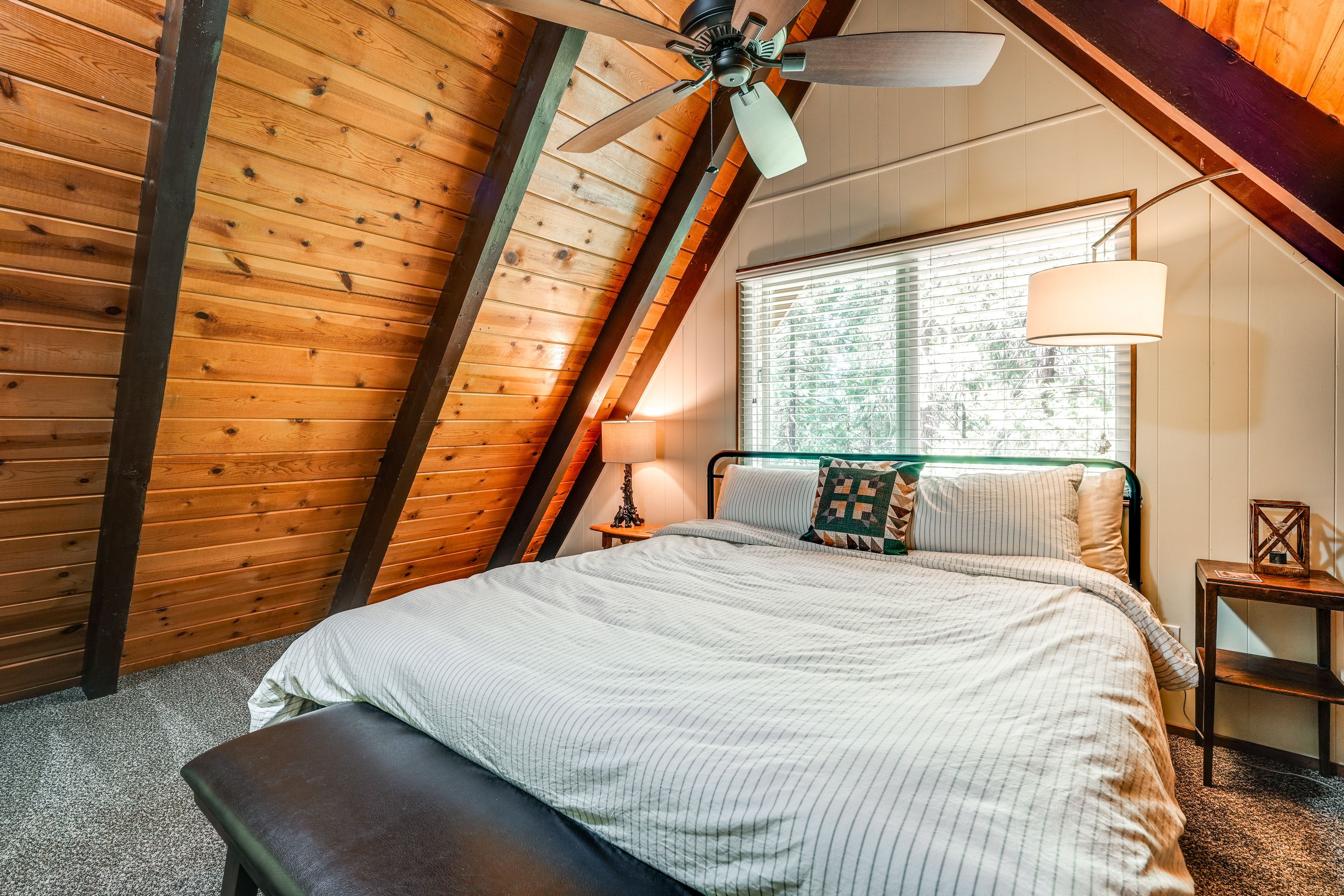Bedroom 4 | King Bed | 2nd Floor
