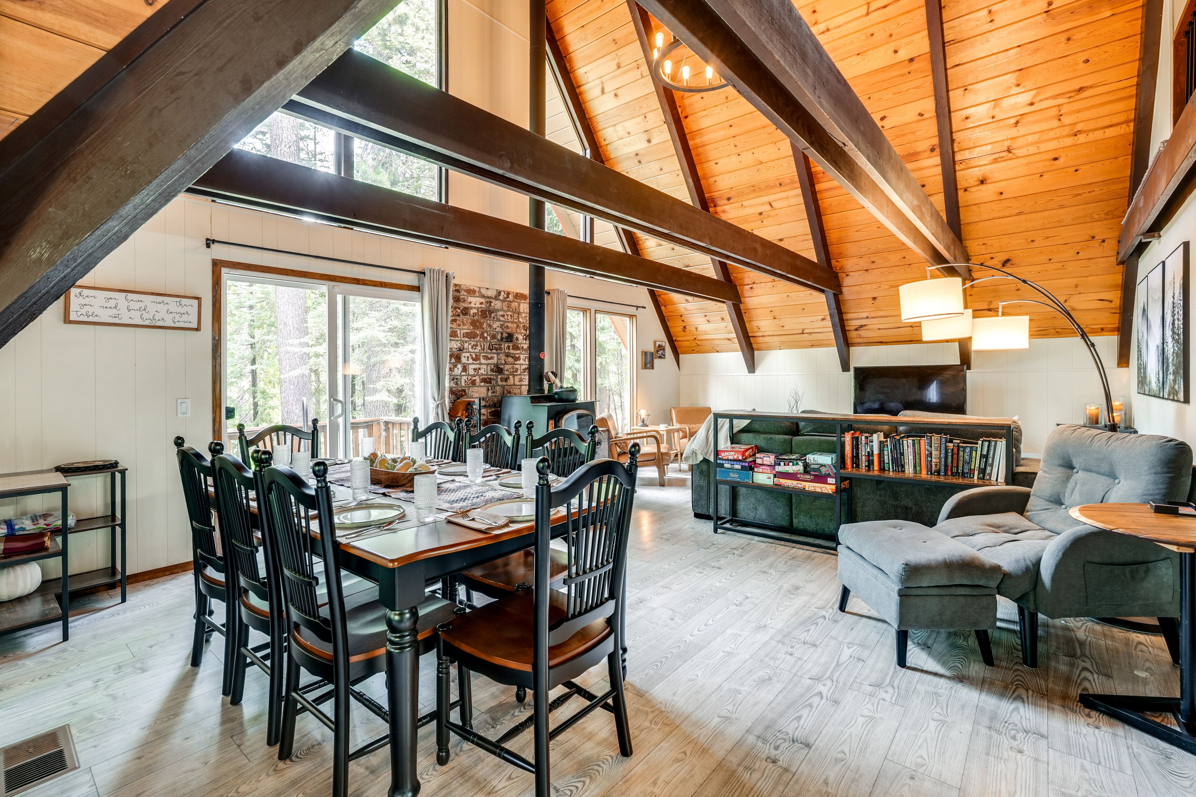 Dining Area | Dishware/Flatware | 1st Floor