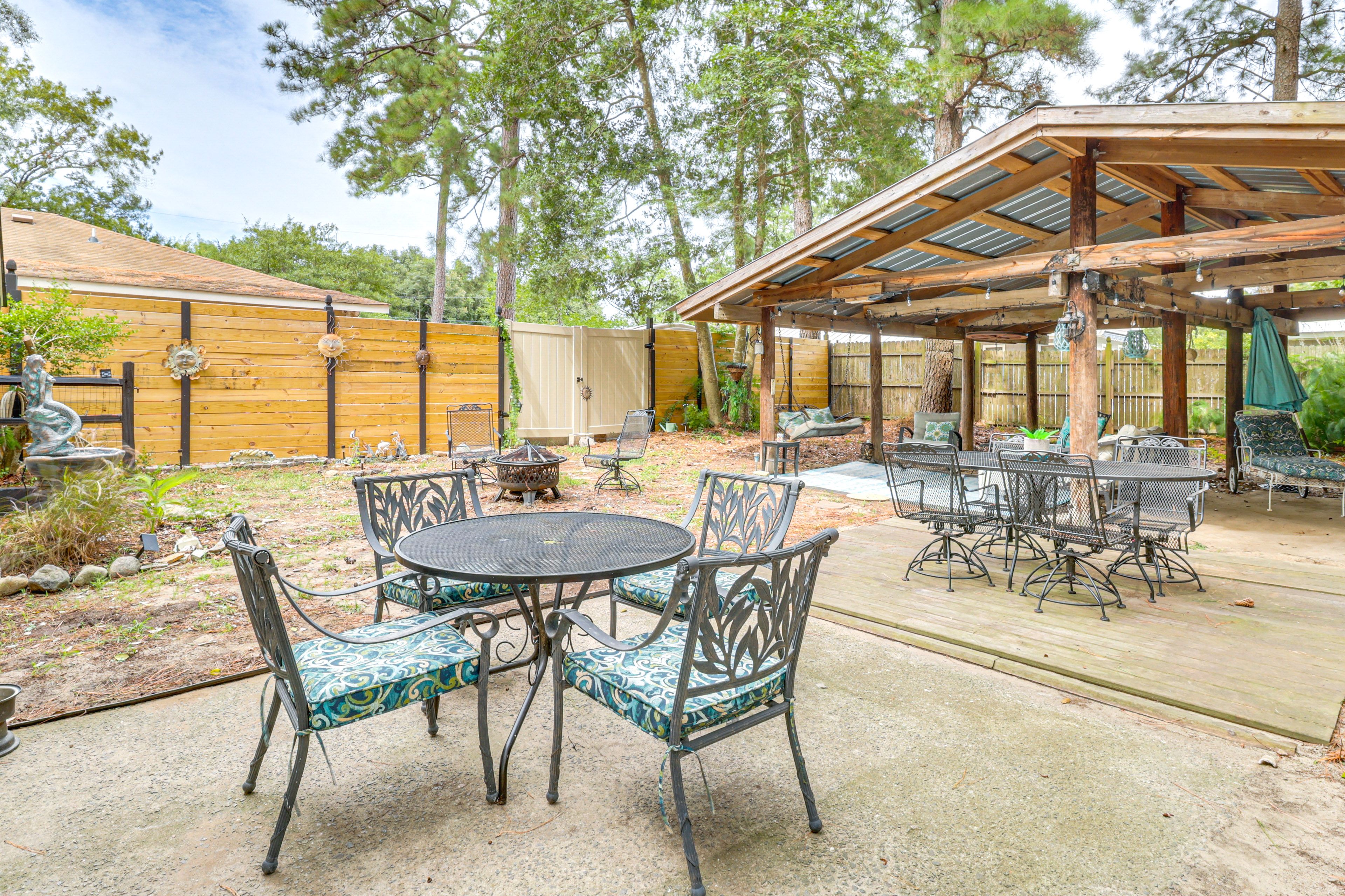 Harbinger Vacation Rental | Studio | 1BA | 1,000 Sq Ft | 2 Steps to Enter