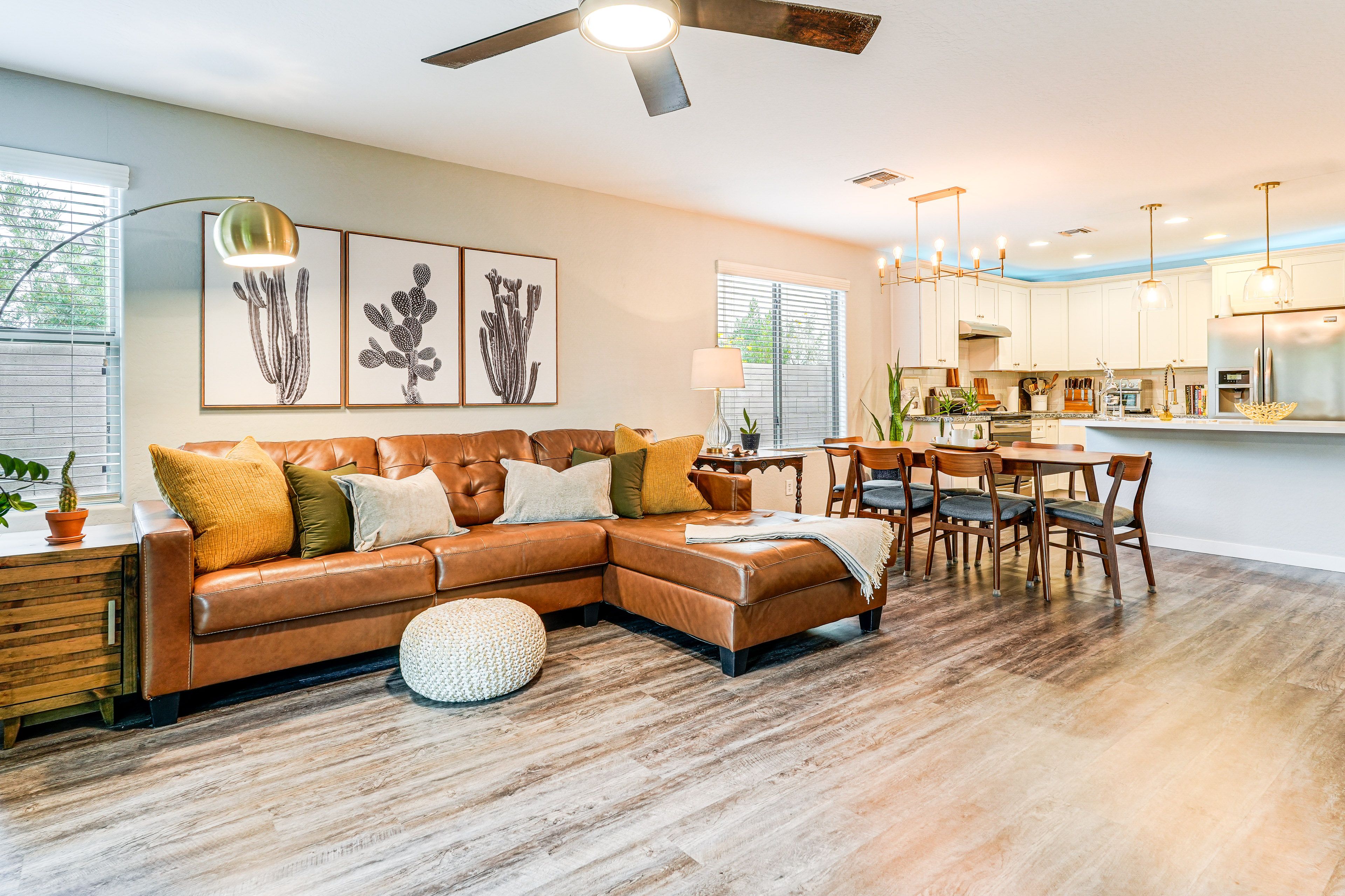 Living Room | Central A/C & Heating | Free WiFi