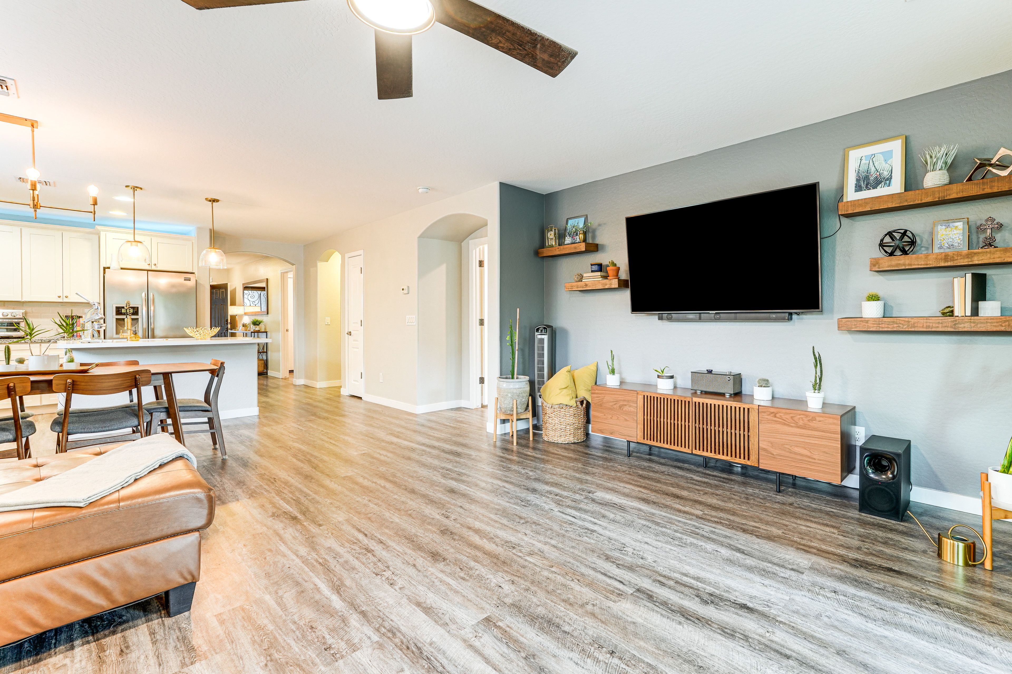 Living Room | Smart TV