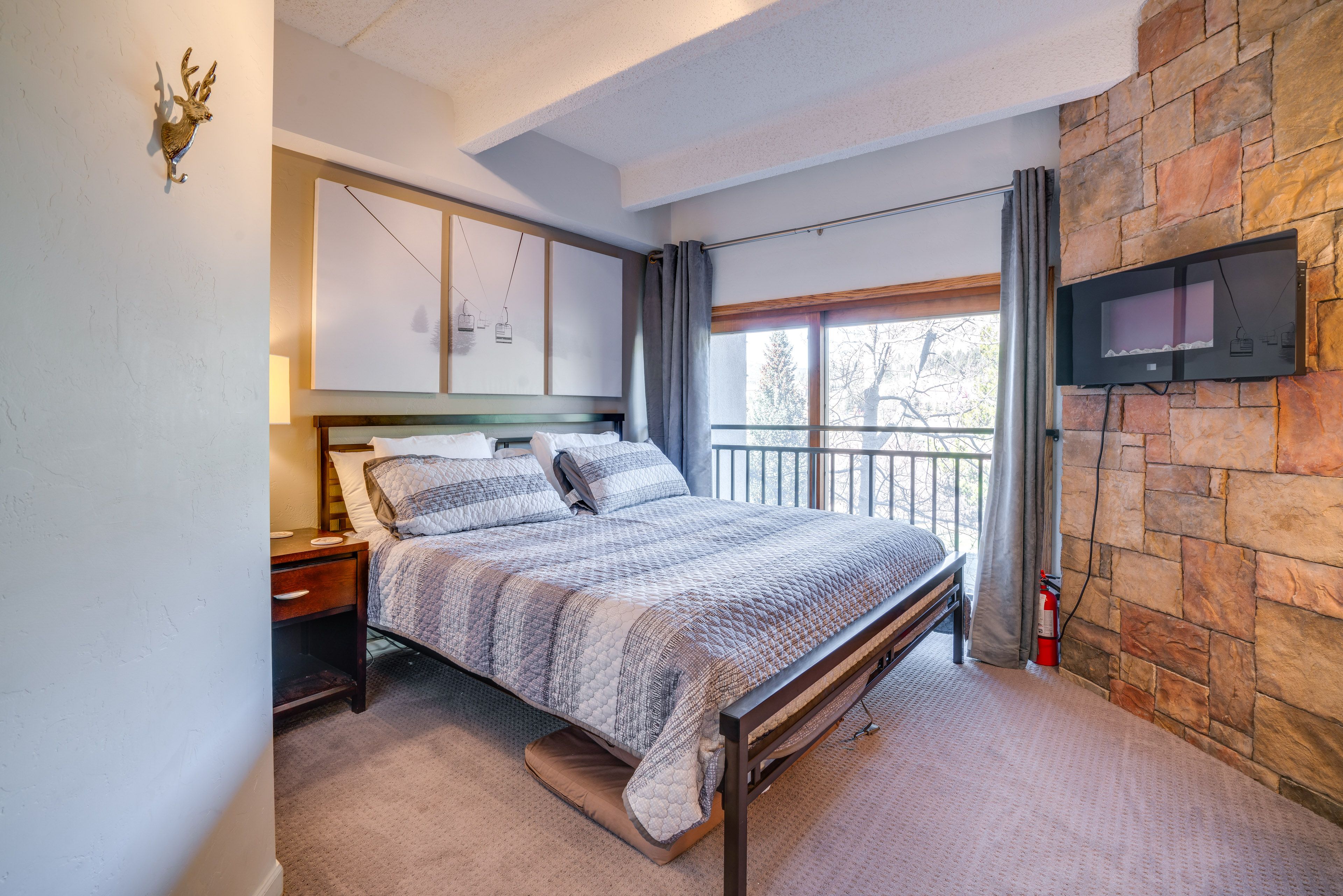 Bedroom 2 | 2nd Floor | King Bed | Smart TV | Electric Fireplace