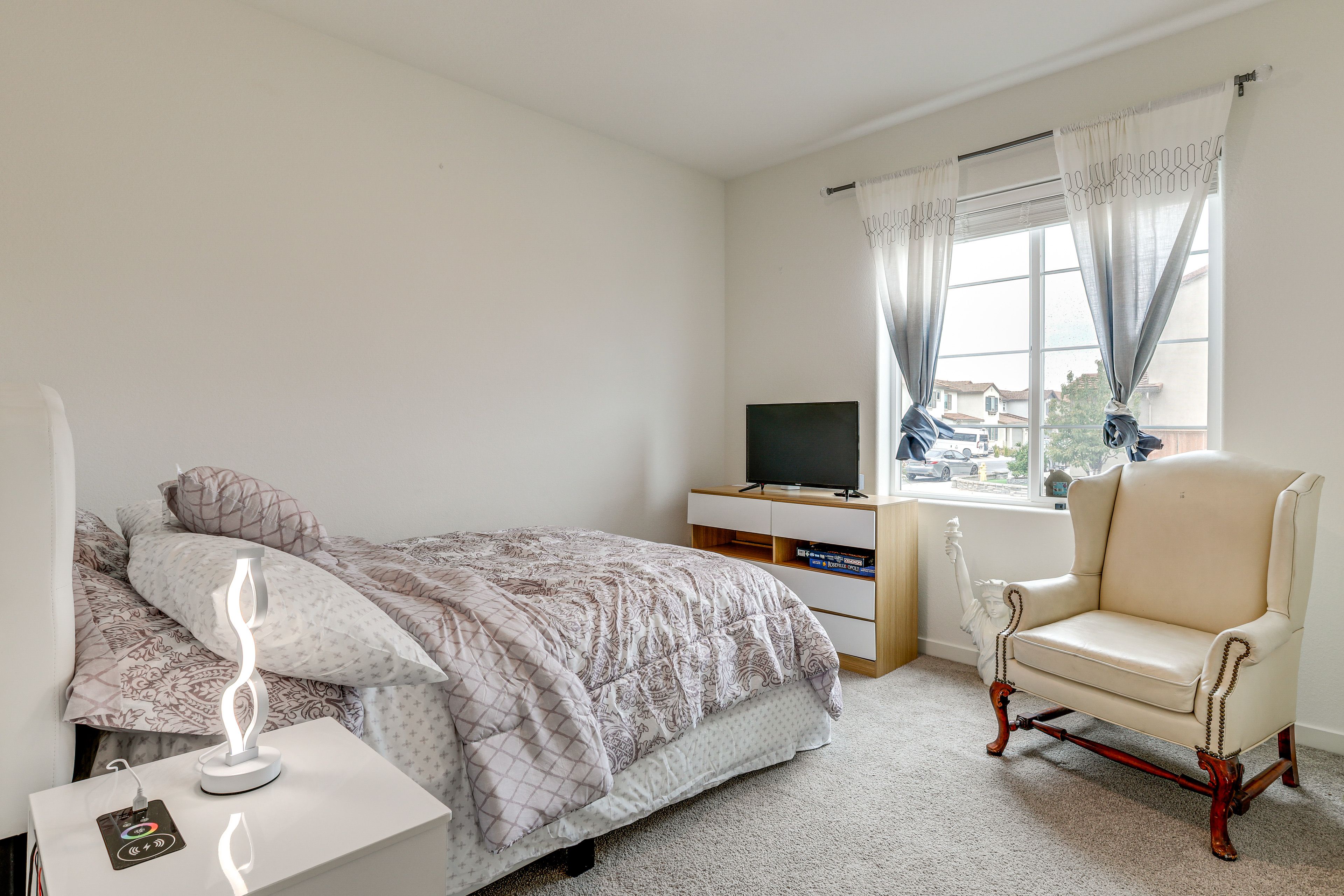 Bedroom 1 | 1st Floor | Queen Bed