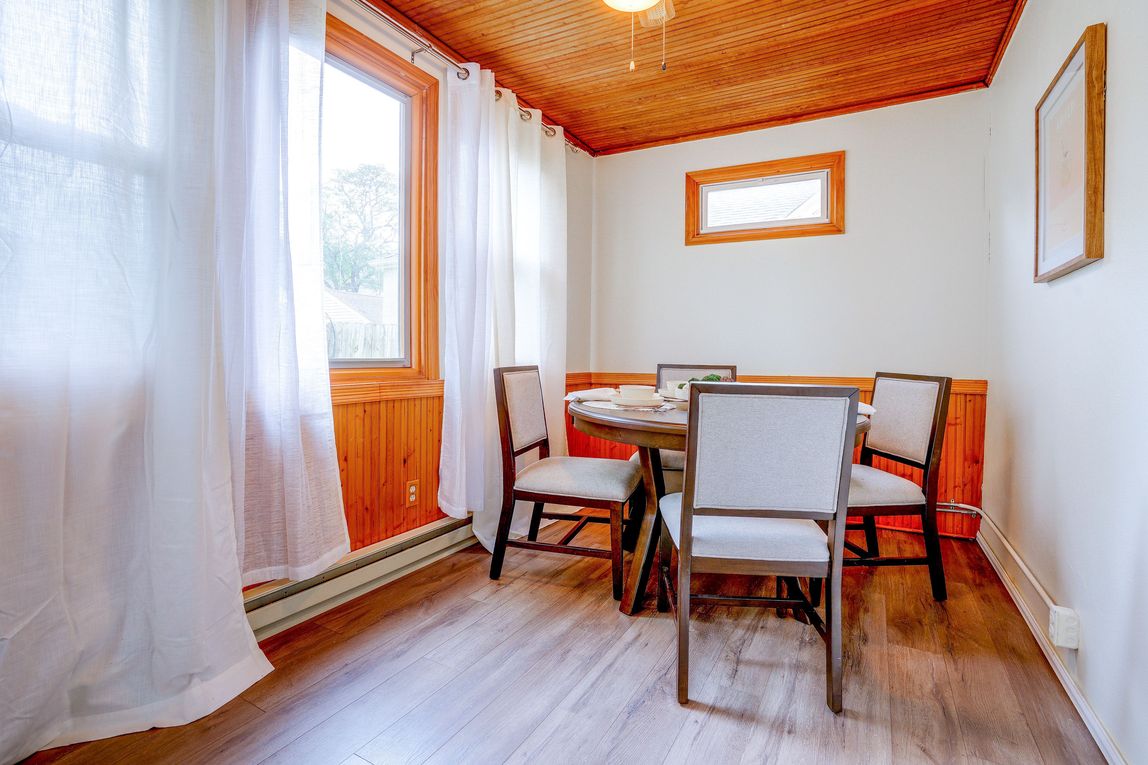 Dining Area | Central Heating & A/C