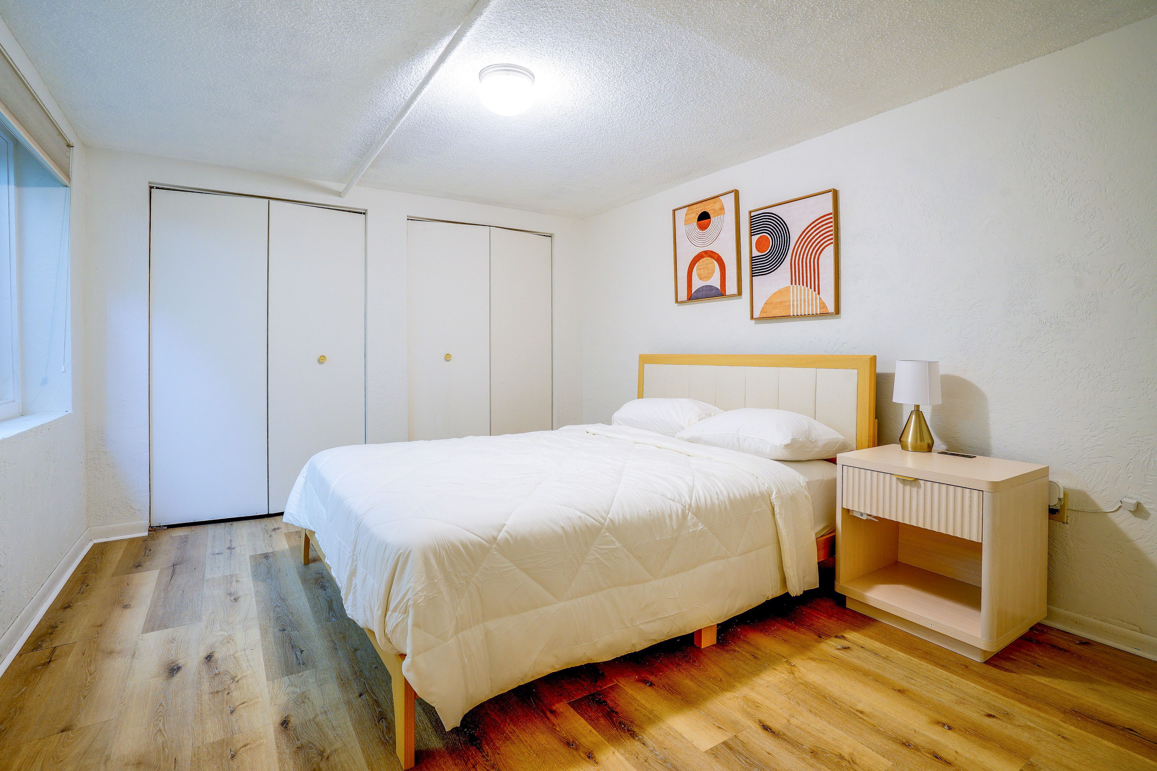 Bedroom | Queen Bed