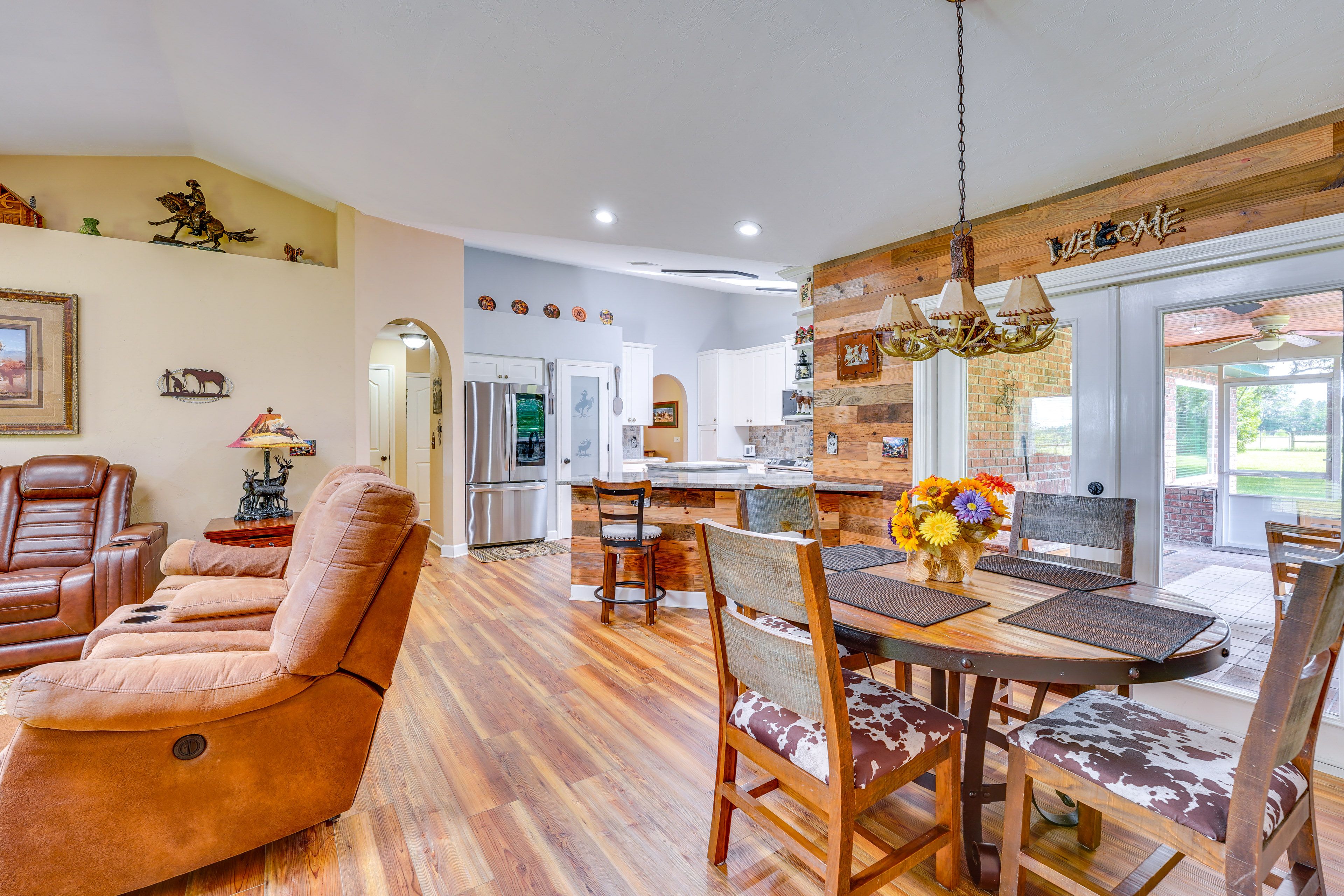 Addt'l Dining Table | Breakfast Bar