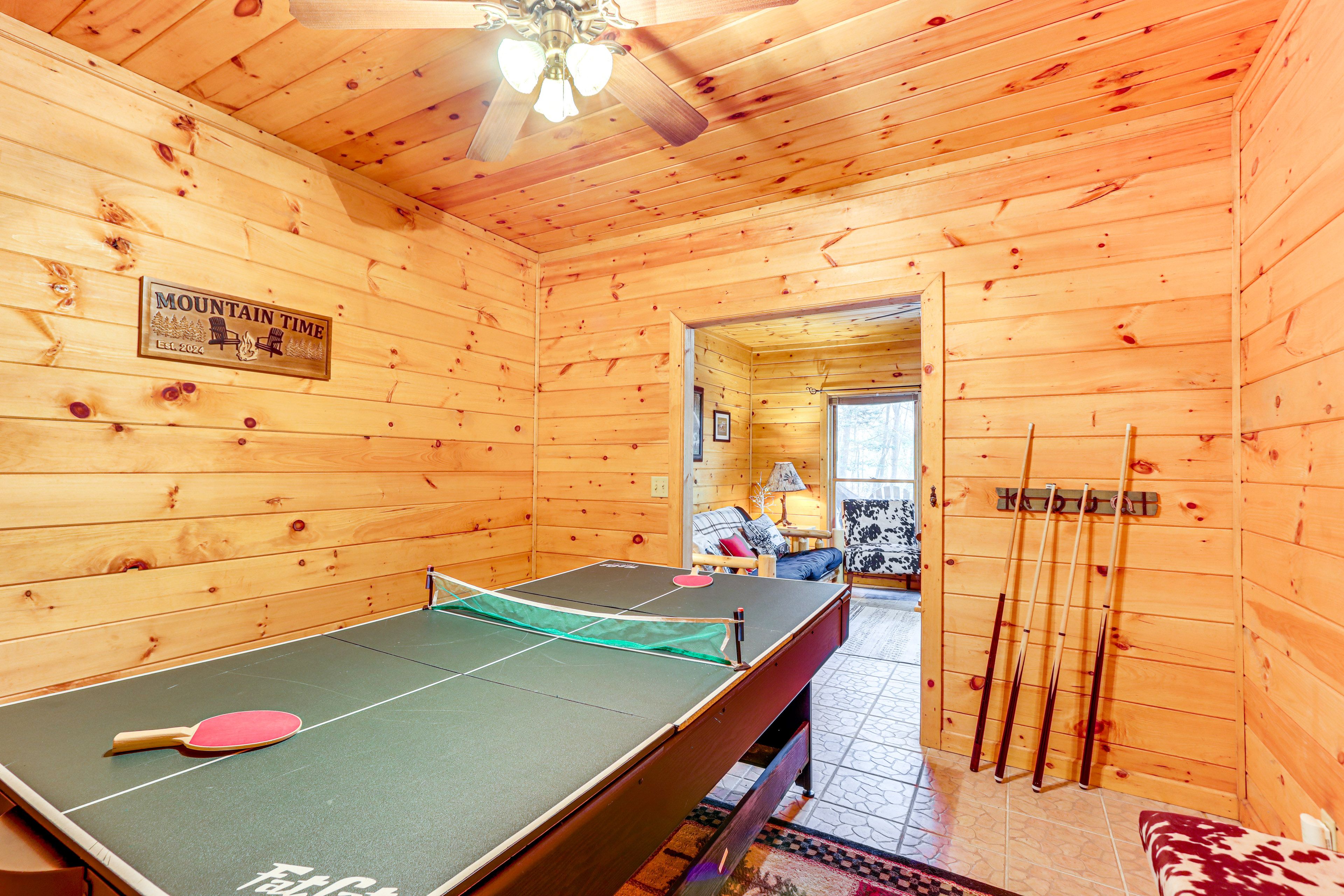 Game Room | Full Futon | Ping-Pong/Pool Table | Lower Level