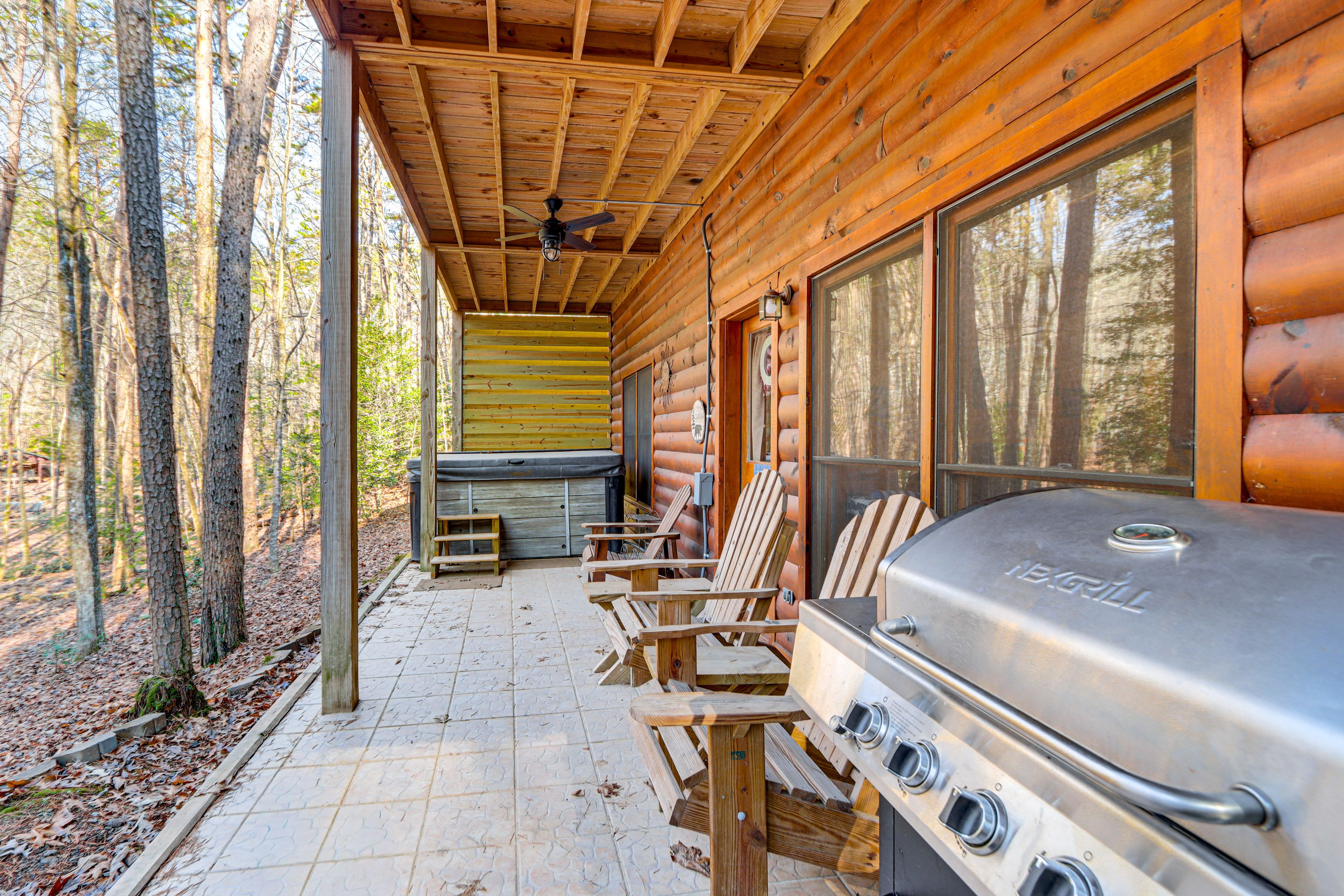 Covered Patio | Private Hot Tub | Outdoor Swing