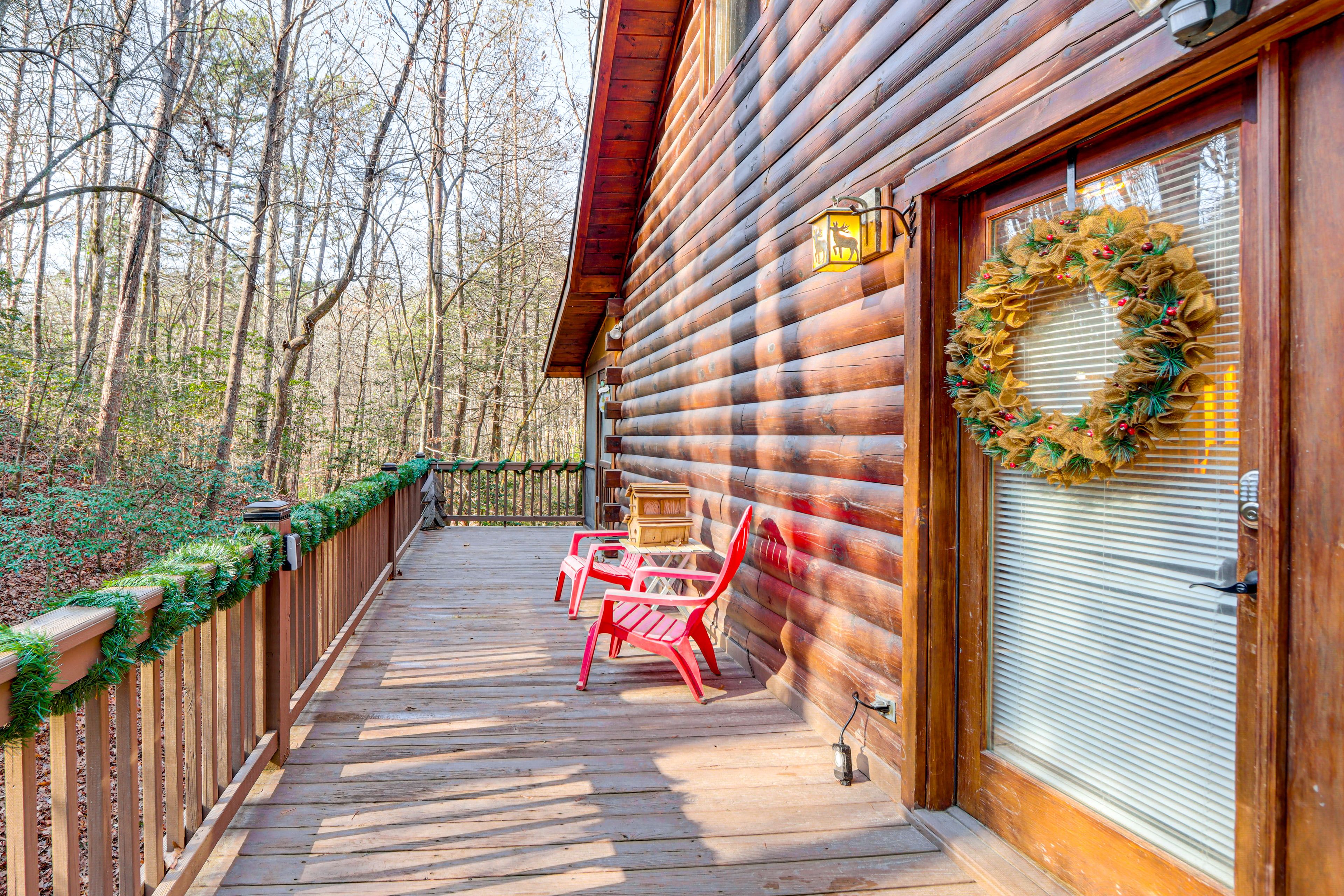 Private Deck | Outdoor Seating