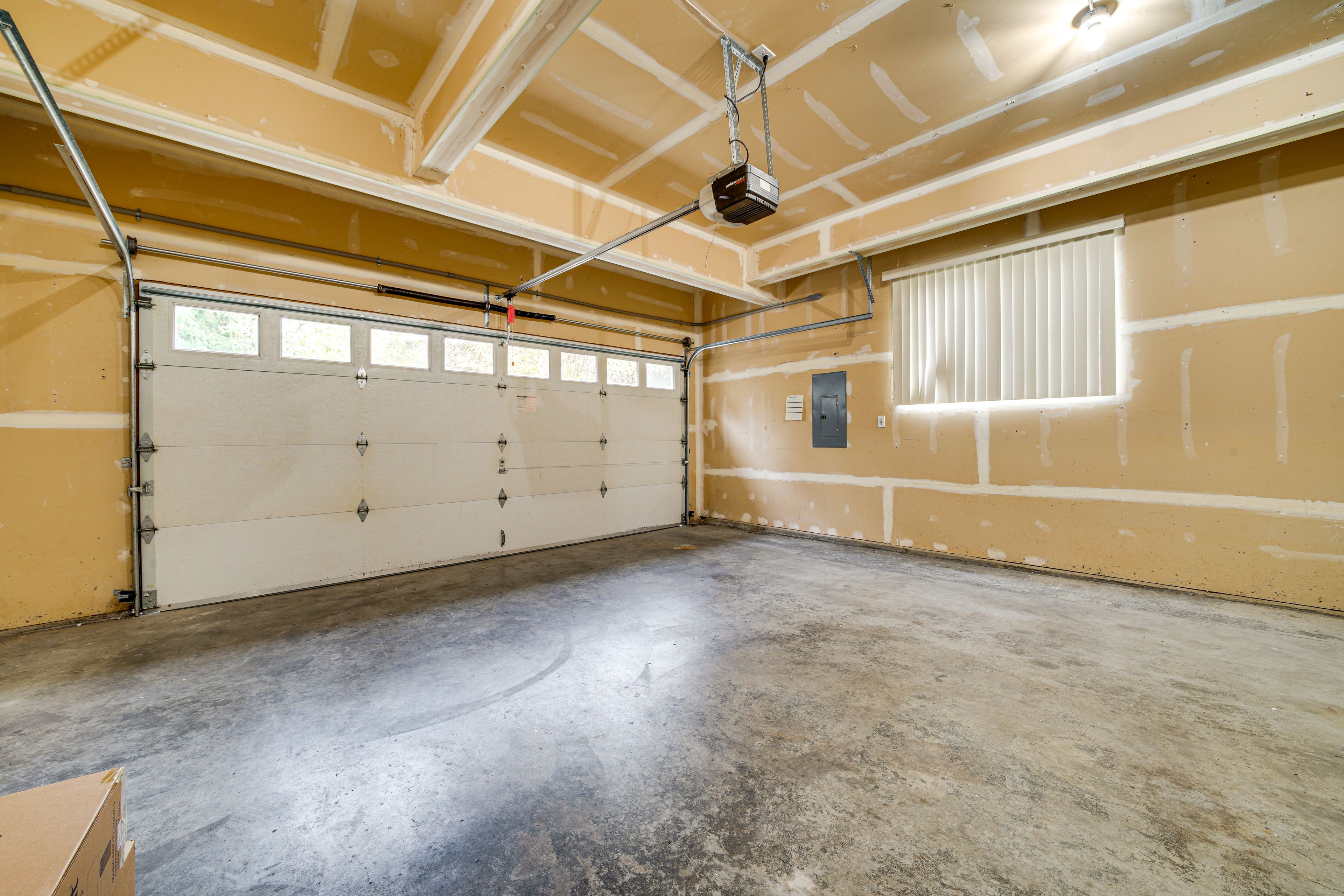 Parking | Garage (2 Vehicles)