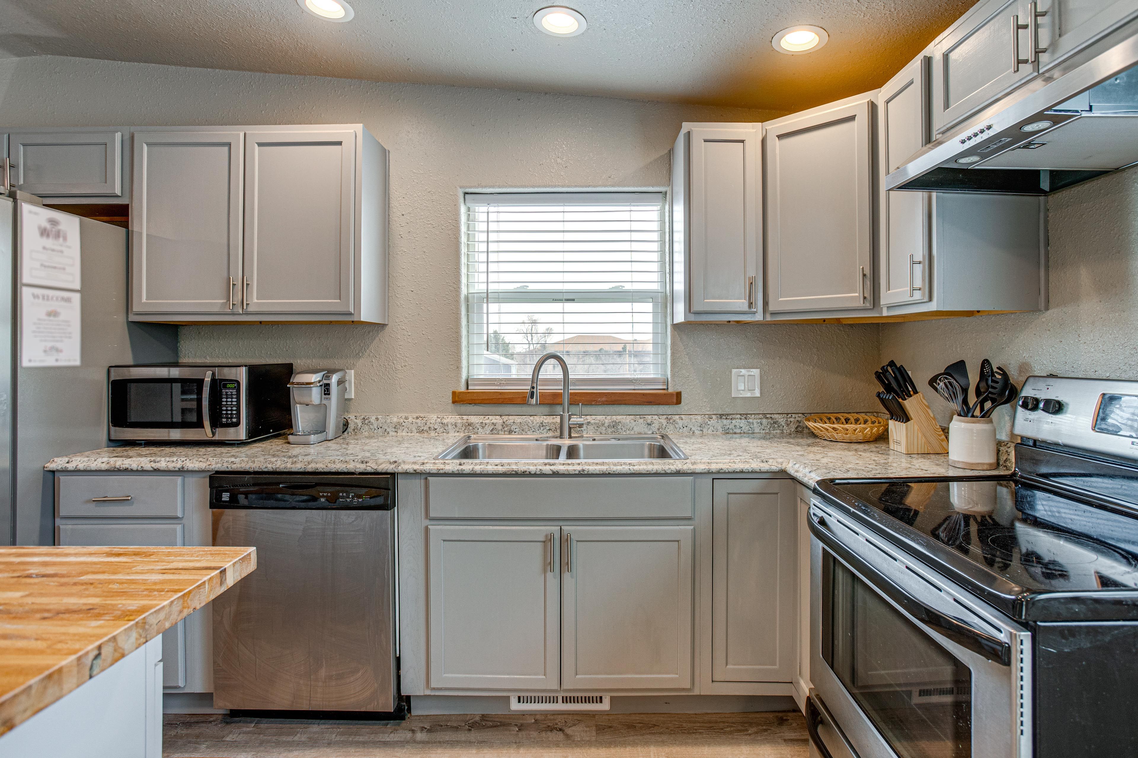 Kitchen | Cooking Basics | Keurig & Drip Coffee Makers